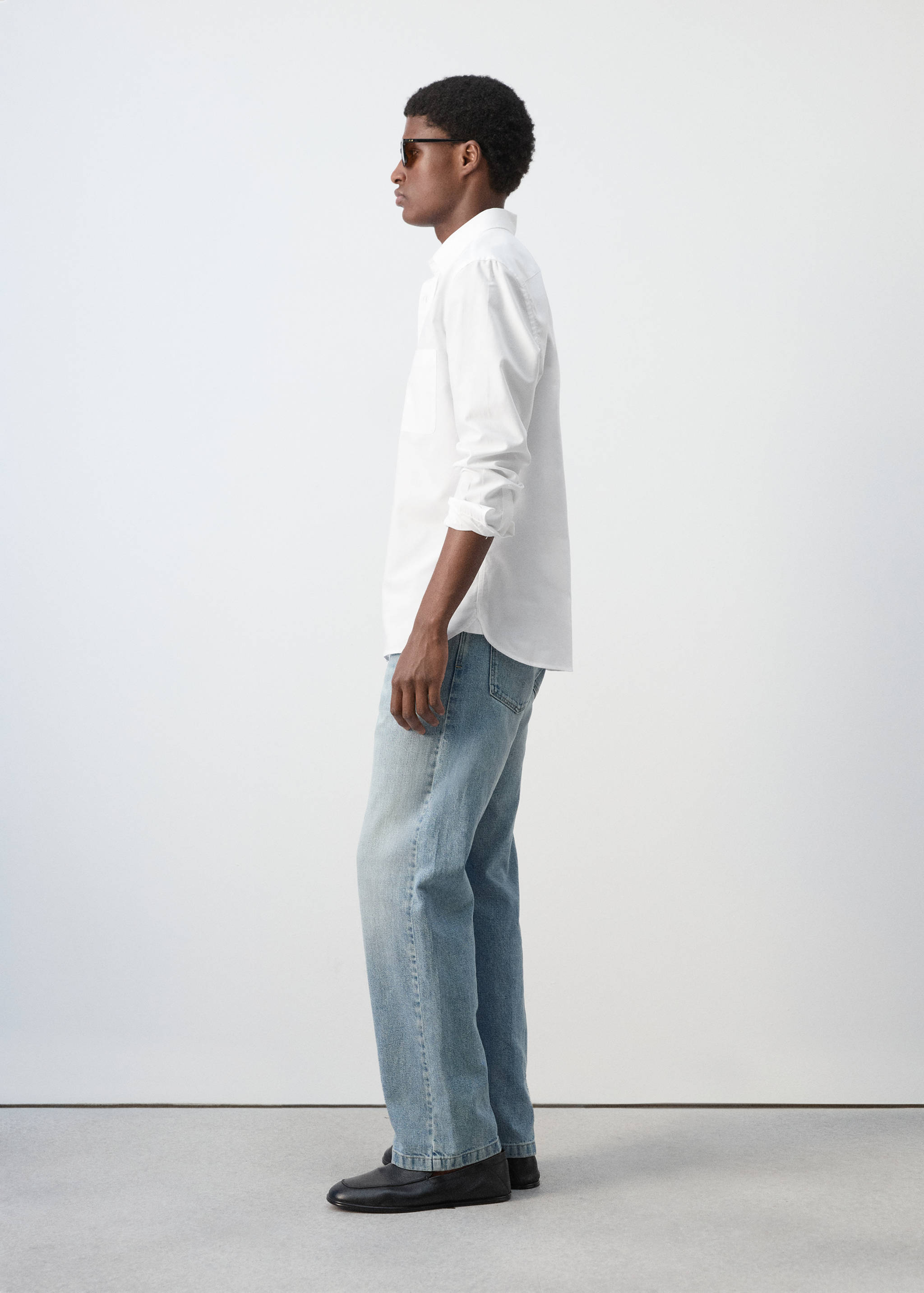 Lightweight Oxford shirt 100% cotton regular fit - Details of the article 2