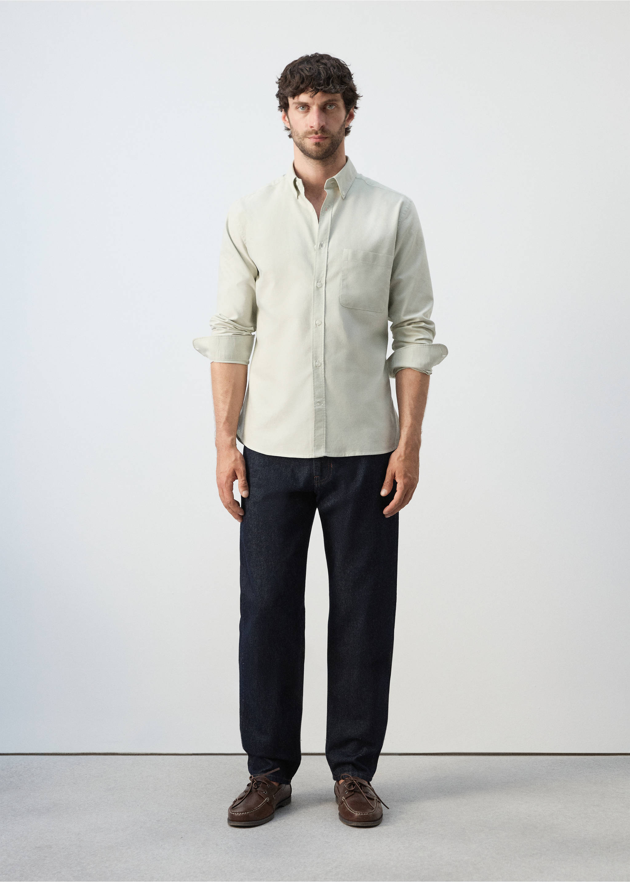 Легкая оксфордская рубашка классического кроя из 100% хлопка - Общий план, Пастельно-зеленый. Ref: 27055946-00.