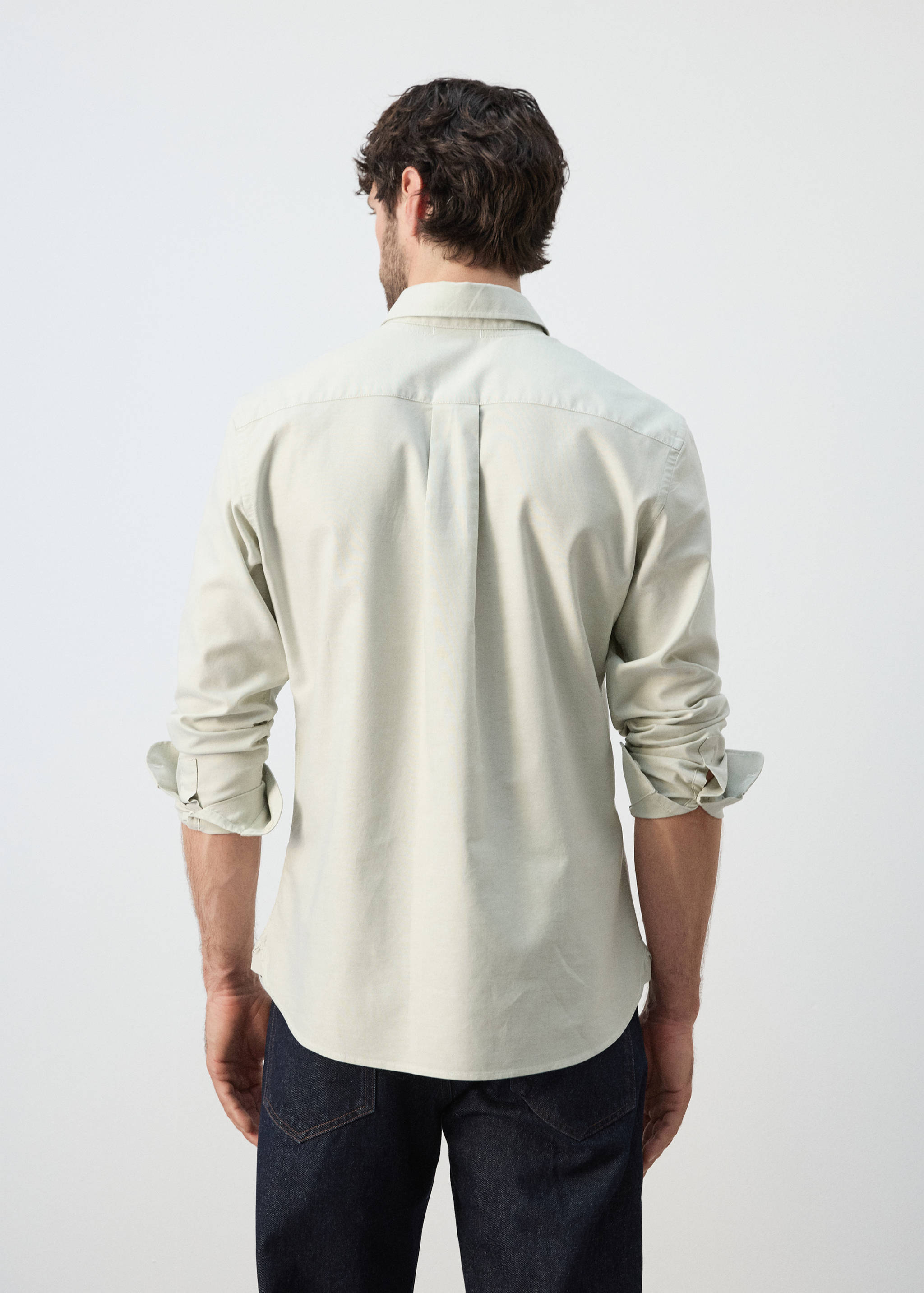 Легкая оксфордская рубашка классического кроя из 100% хлопка - Обратная сторона изделия