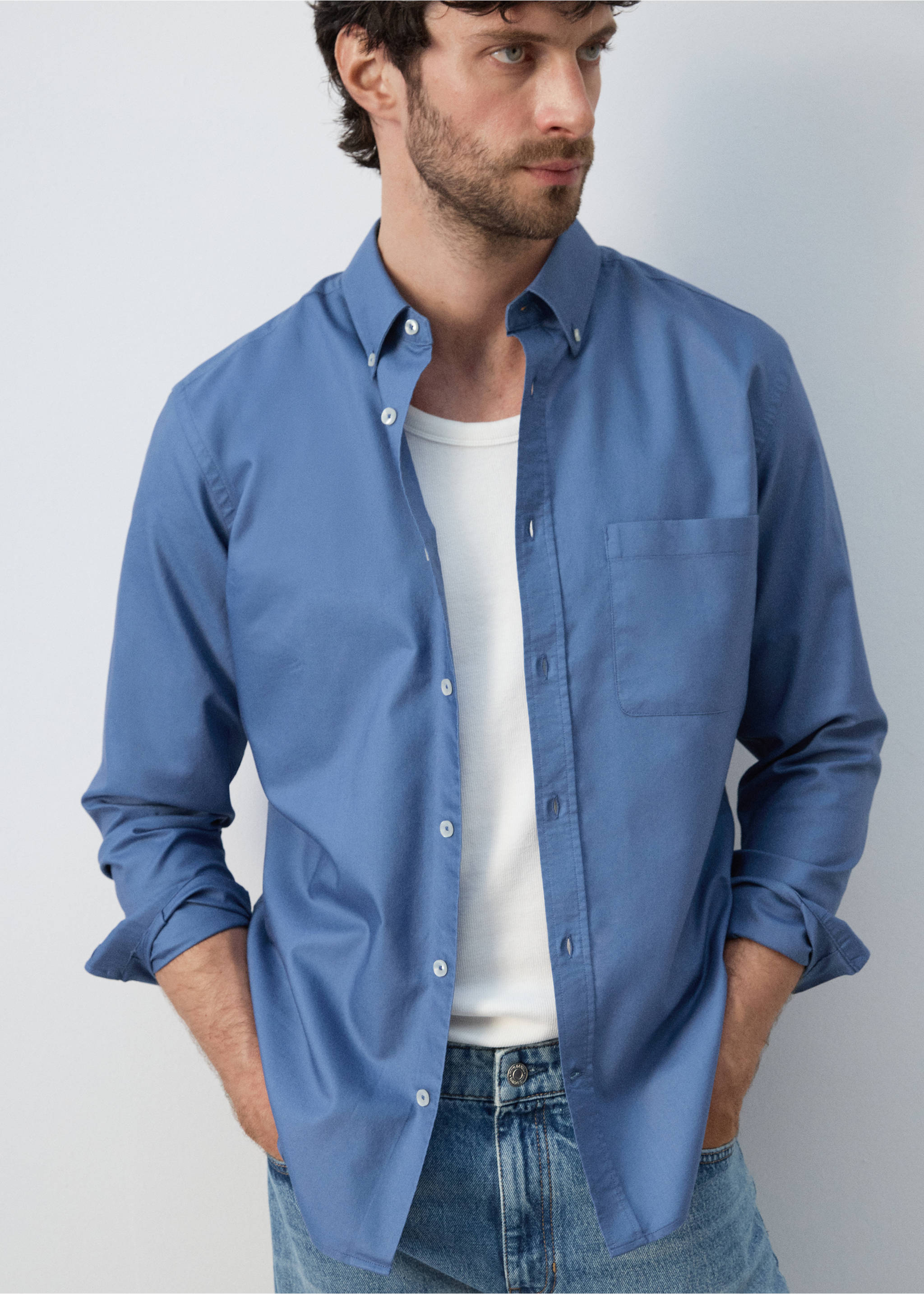 Легкая оксфордская рубашка классического кроя из 100% хлопка - Деталь изделия 6, Чернильный. Ref: 27055946-00.