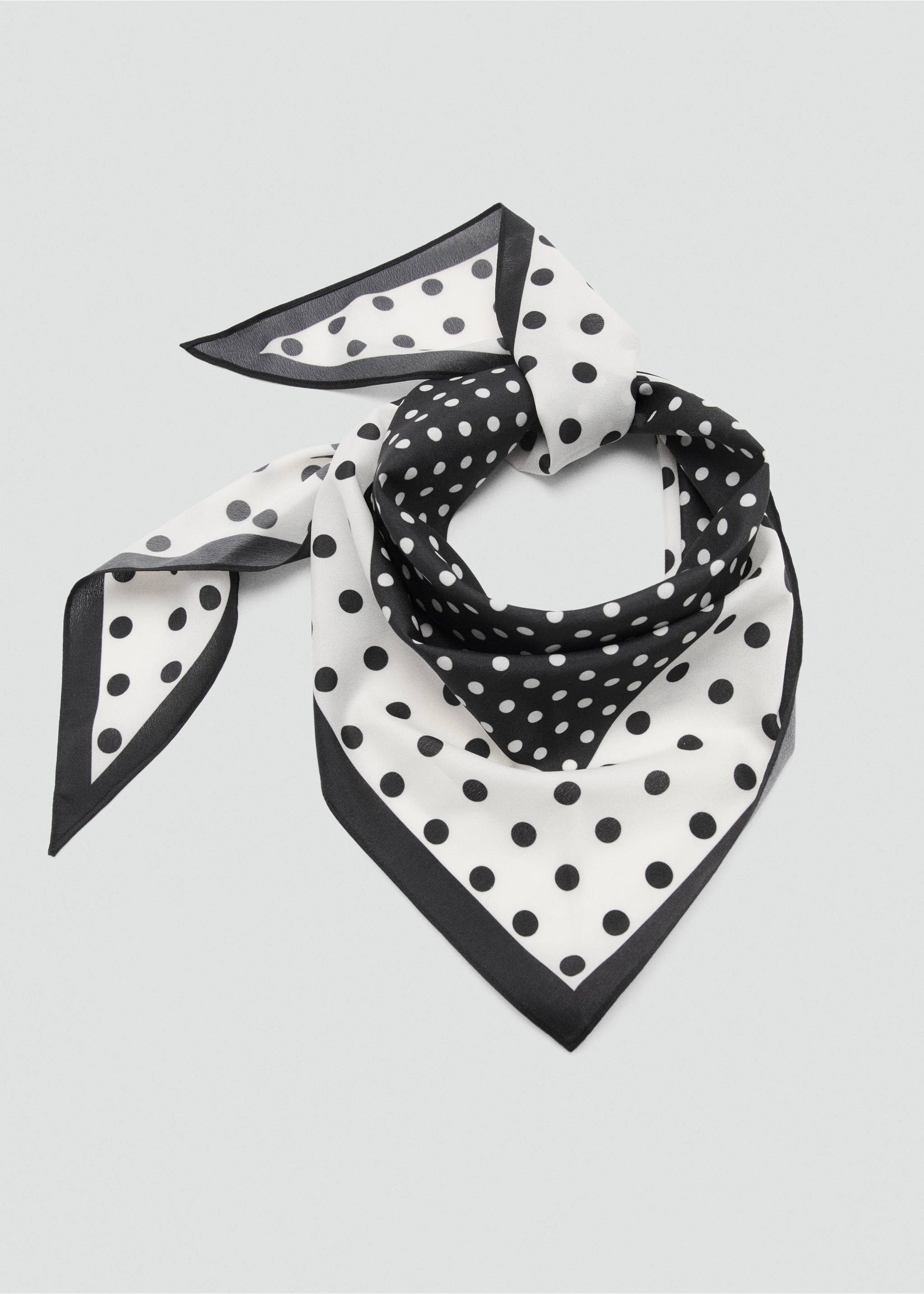 Satin check-print scarf - Details of the article 1, Black. Ref: 27055951-00.