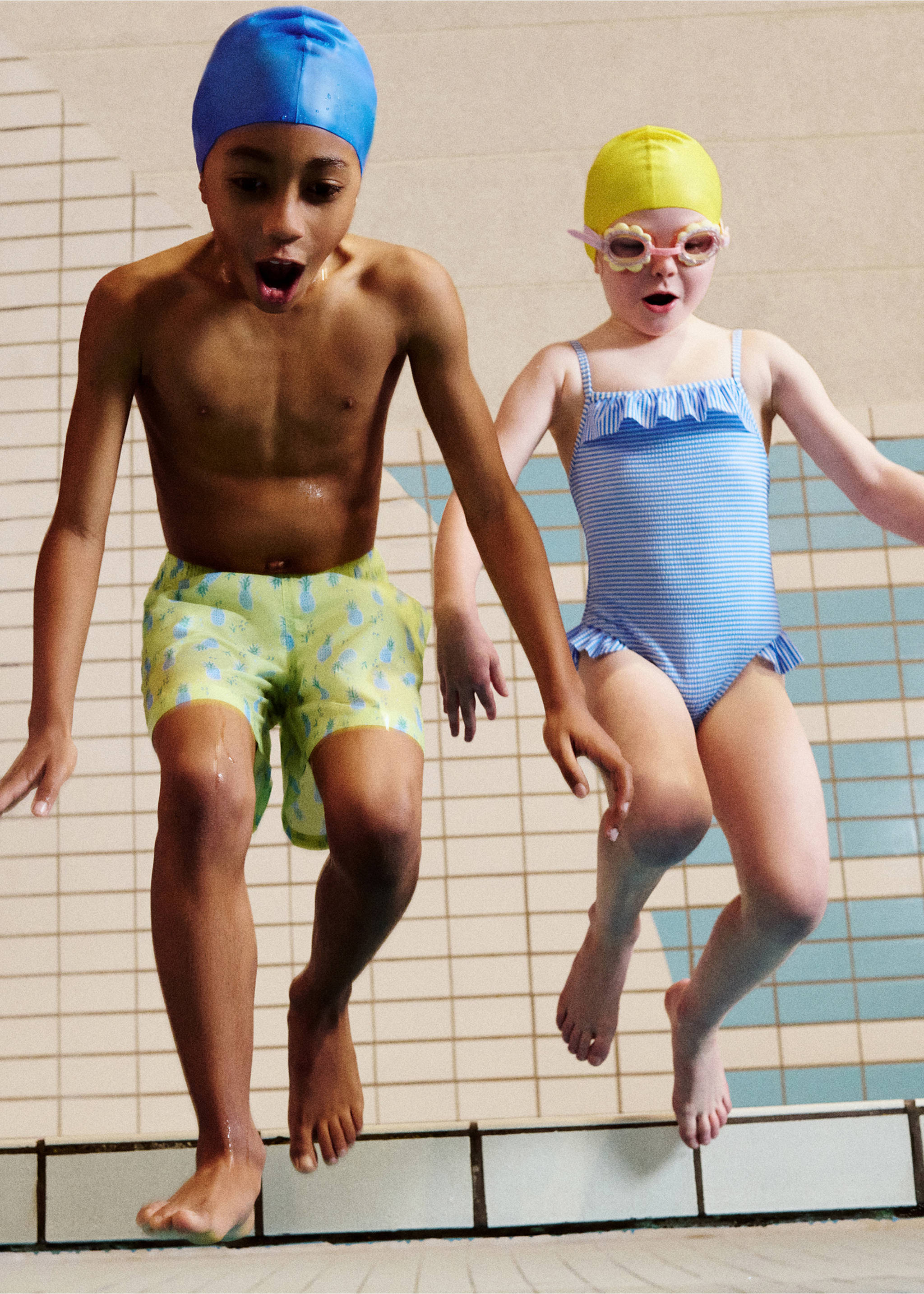 Bañador rayas volantes - Plano general, Azul. Ref: 27055955-00.