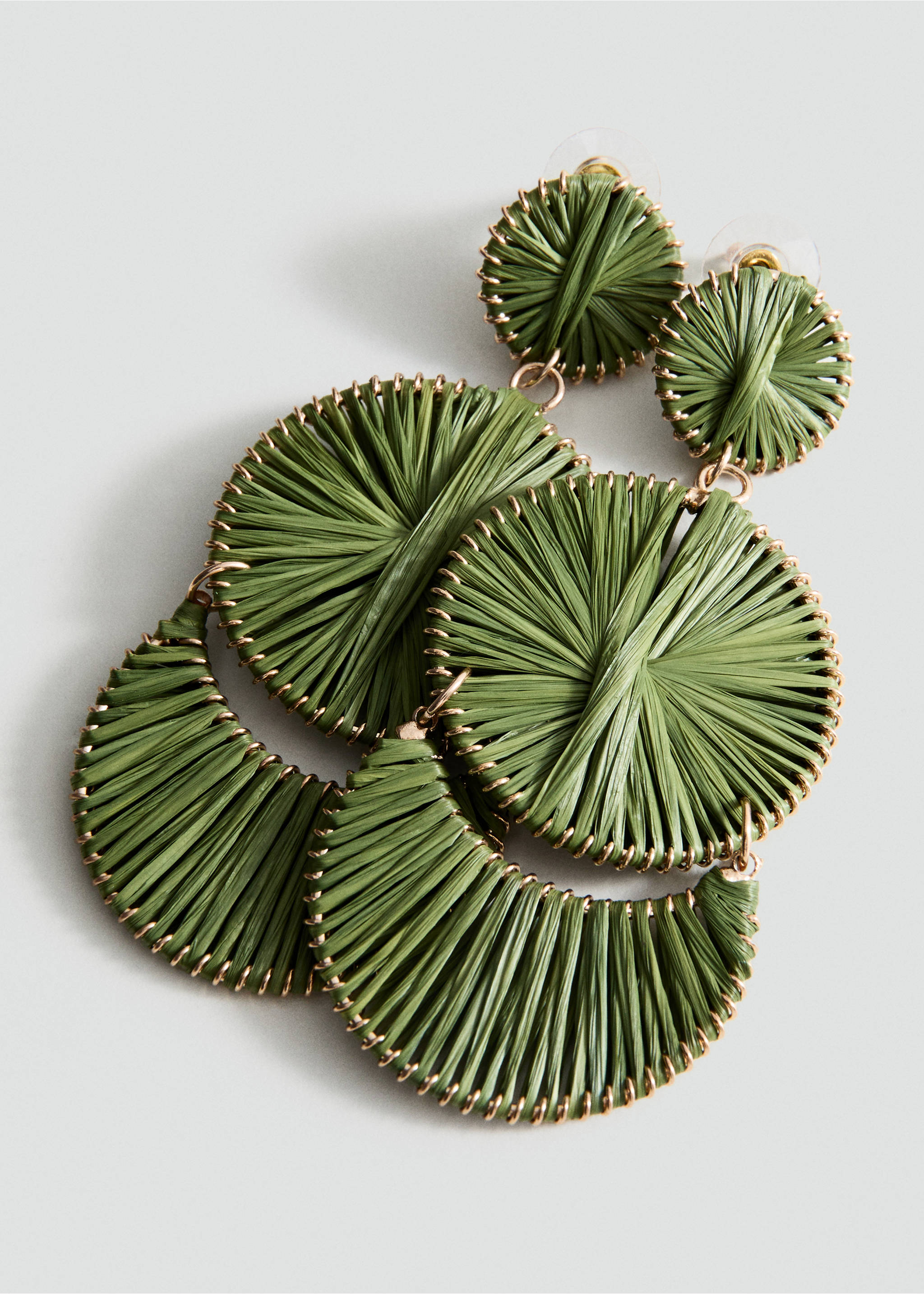 Långa örhängen cirkulär design - Detaljer om artikeln 1, Pastellgrön. Ref: 27055965-00.