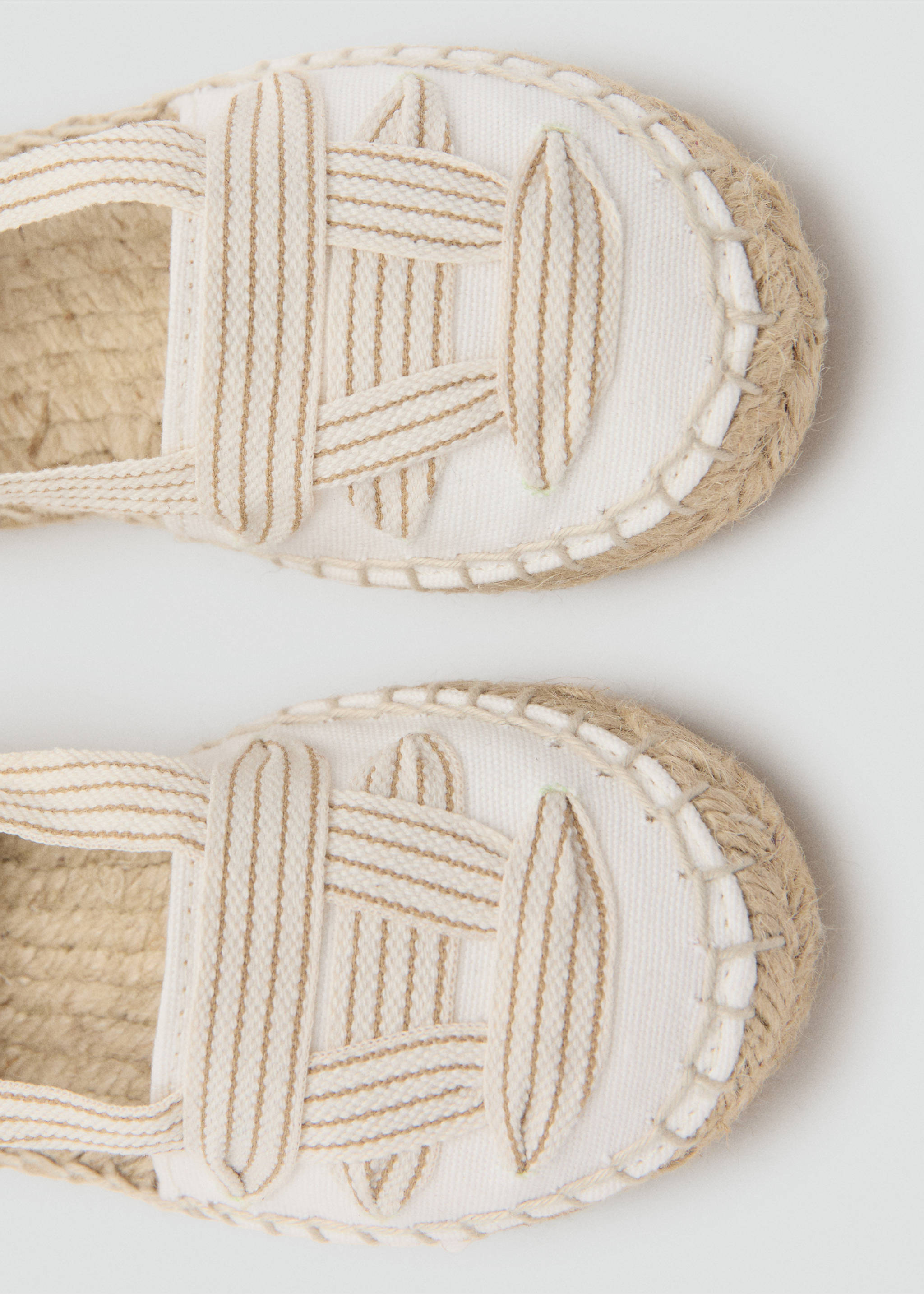 Alpargata lazos - Detalle del artículo 2, Blanco roto. Ref: 27055969-00.