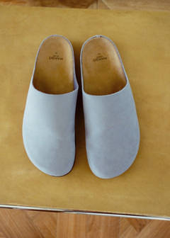 Minimalist leather clogs — Grey 4