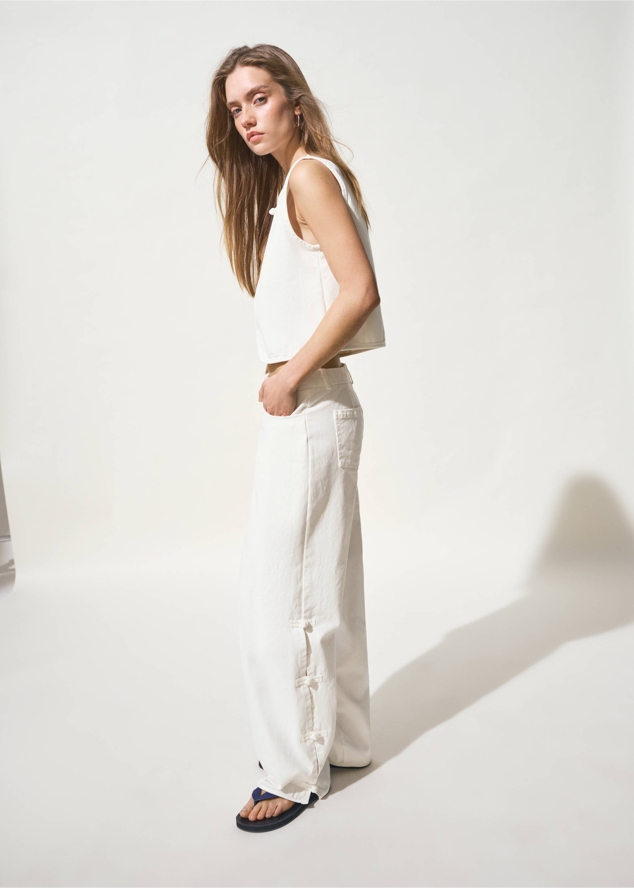 Texans rectes detalls laterals - Pla mig, Blanc trencat. Ref: 27055975-00.