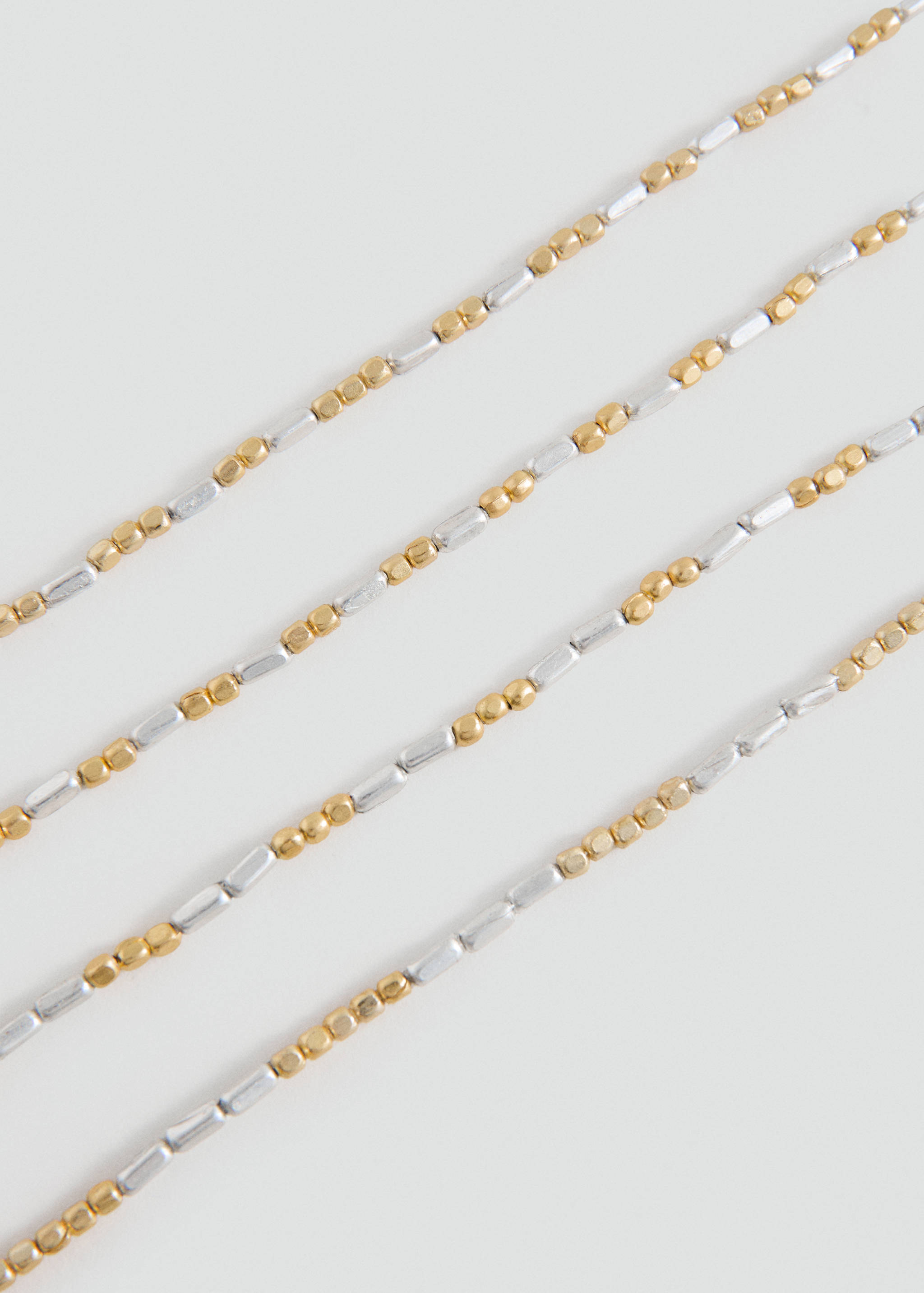 Collier multiple perles - Plan moyen