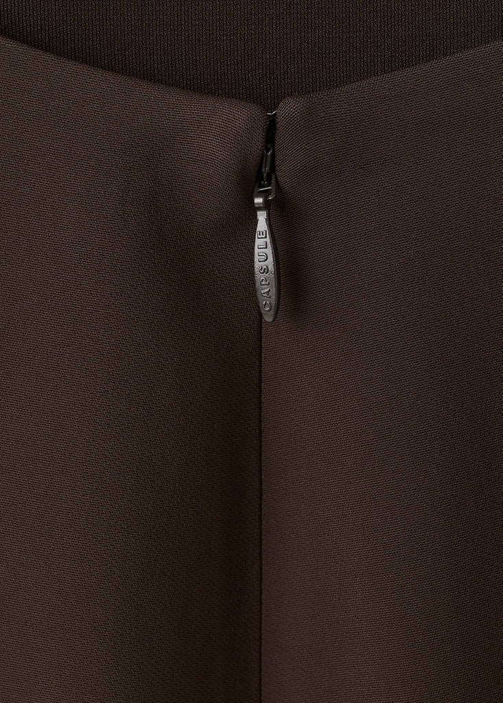 Long dress with open back — Chocolate