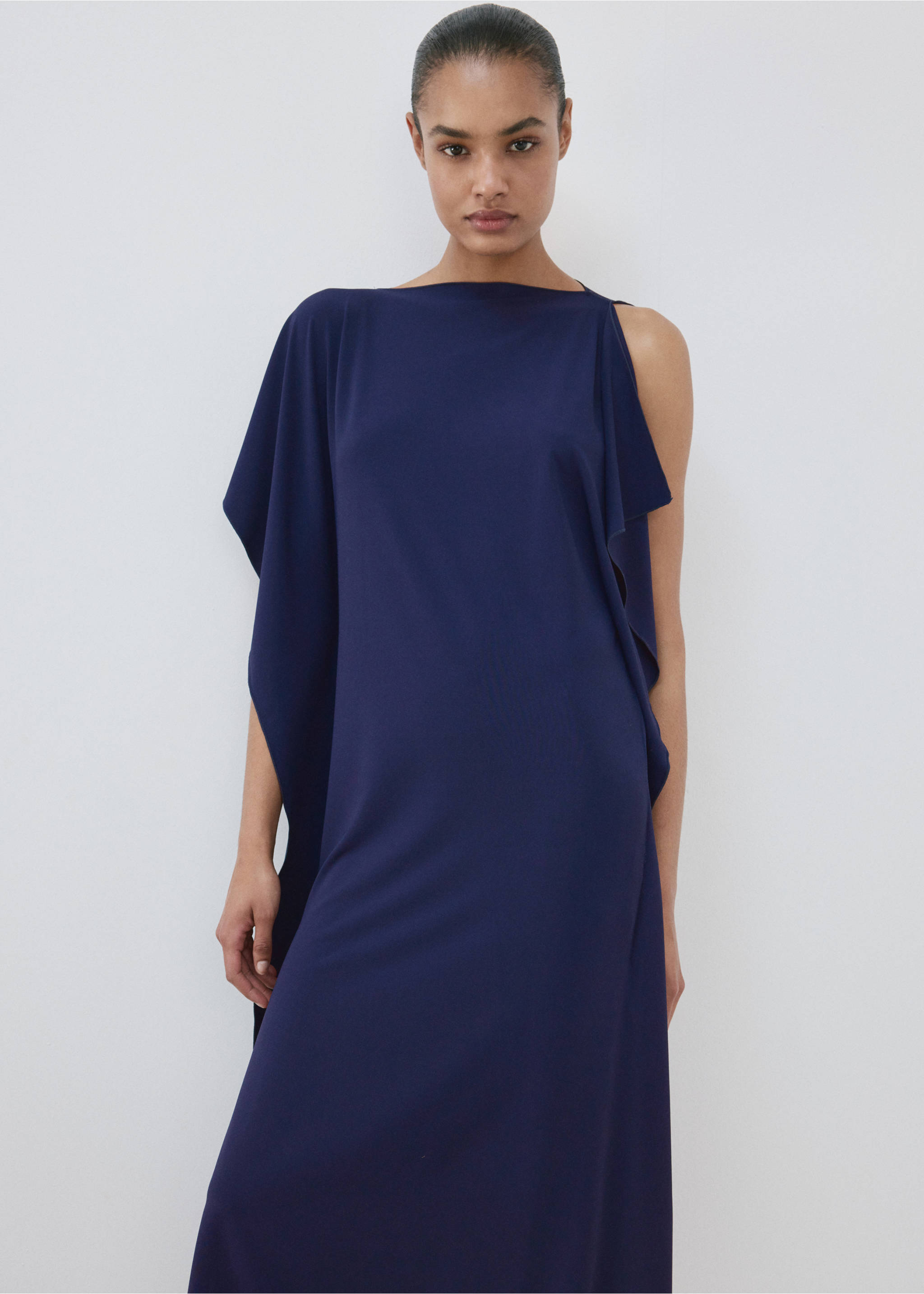 Caftan with frill detail - Medium plane, Blue. Ref: 27055995-00.