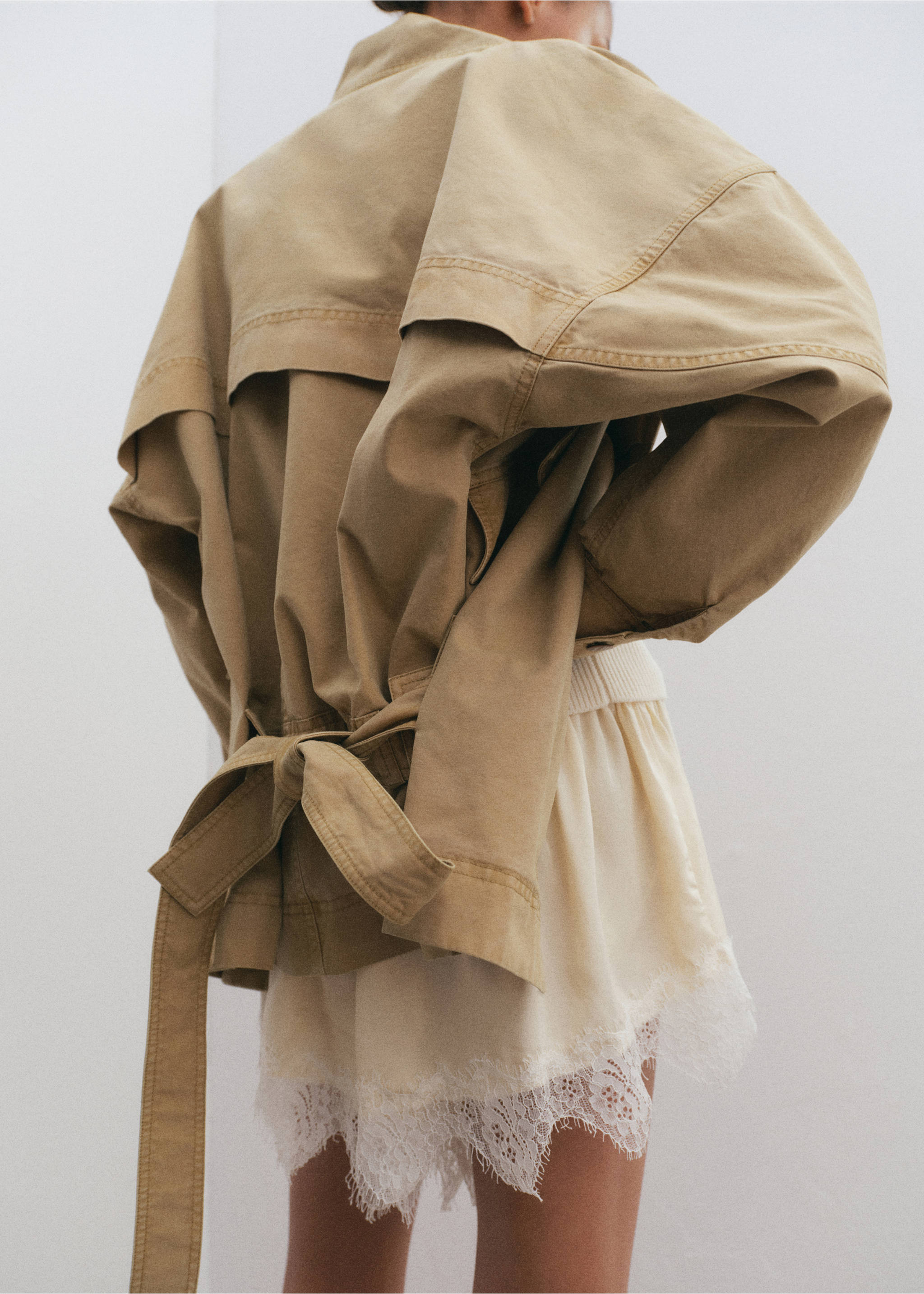 Shorts satinados encaje - Reverso del artículo, Crudo. Ref: 27055997-00.