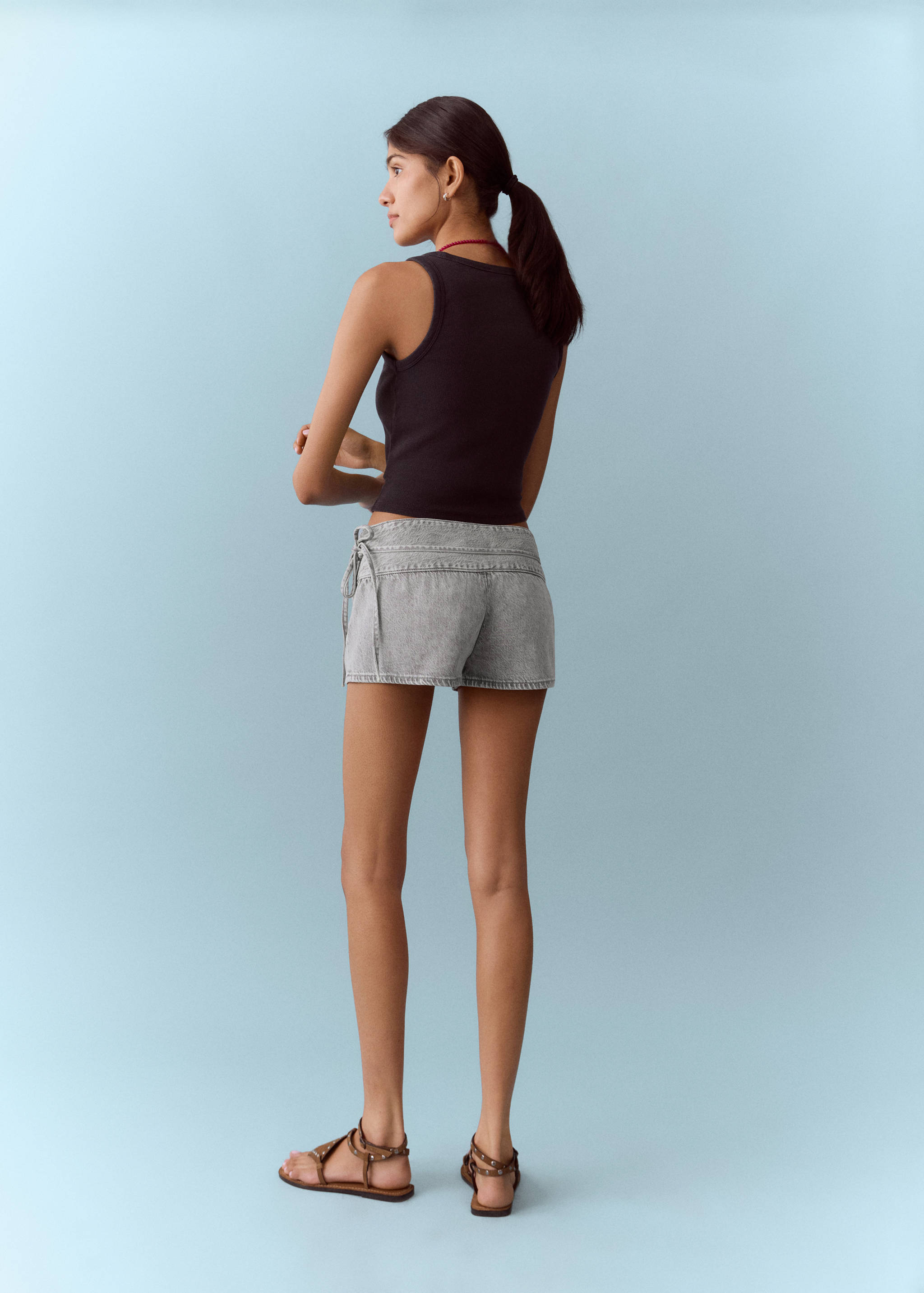 Mini shorts lazo - Reverso del artículo