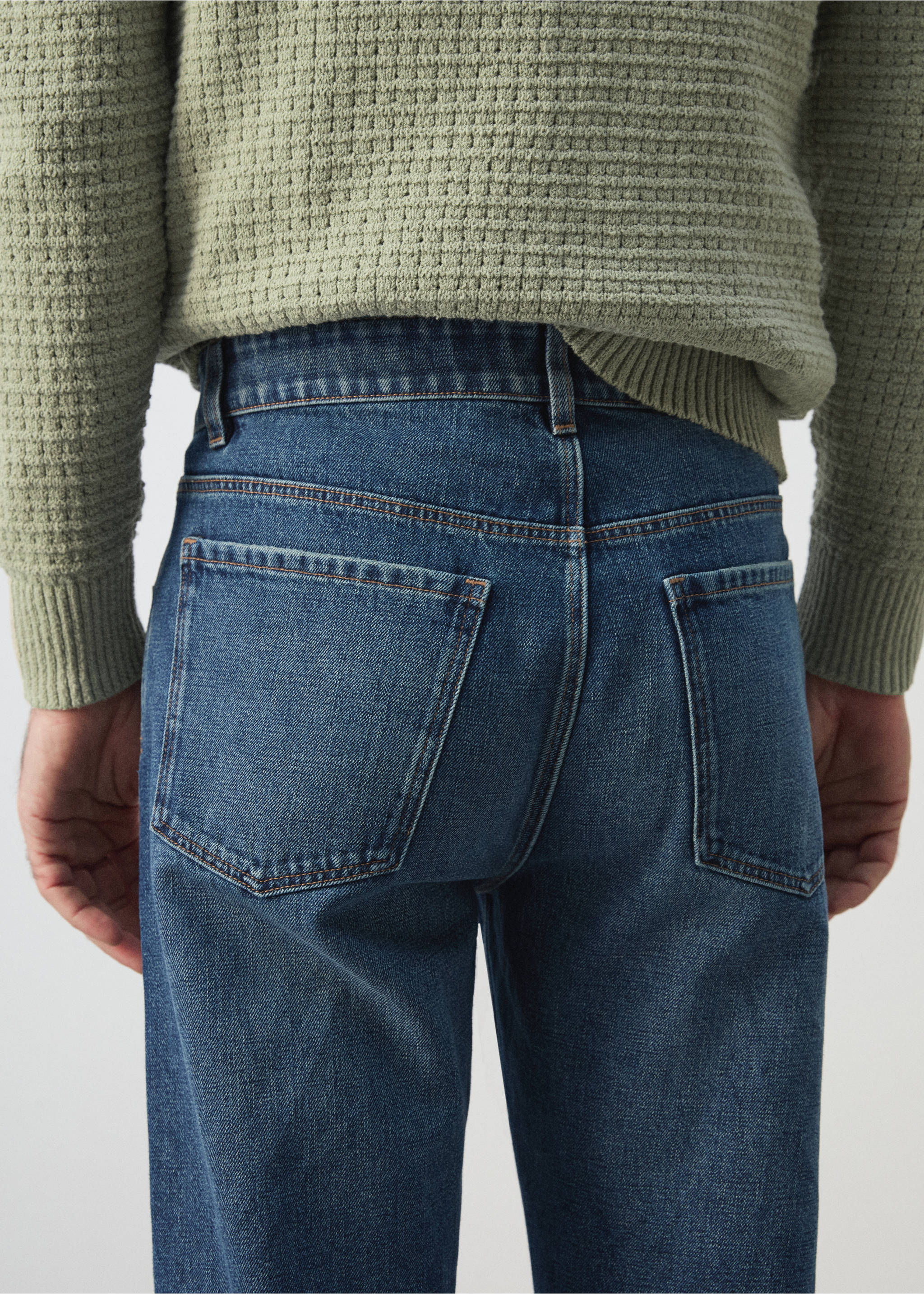 جينز ستريت فيت قطن وكتان - تفاصيل المنتج 4, أزرق خمري غامق. Ref: 27056711-00.