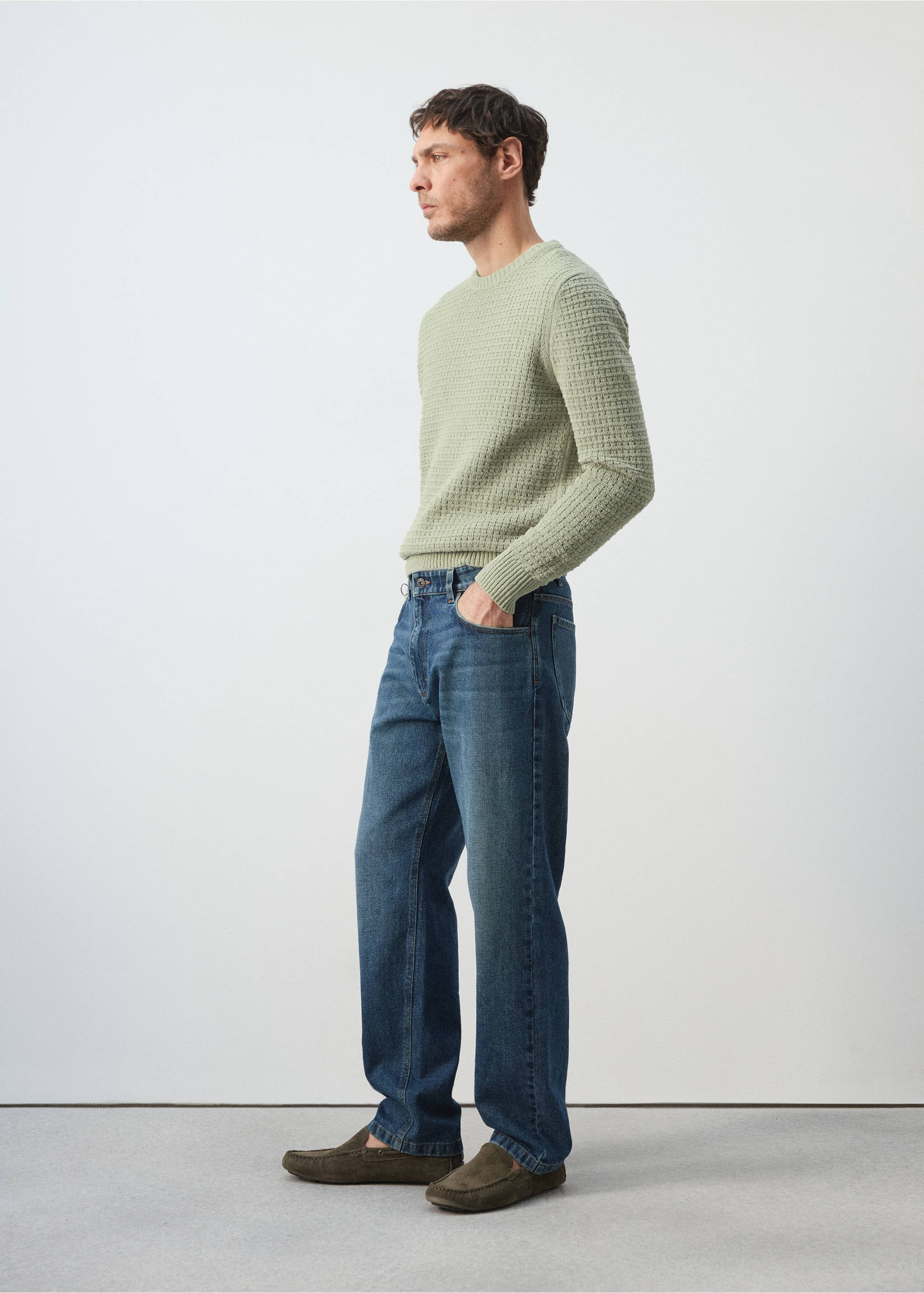 جينز ستريت فيت قطن وكتان - تفاصيل المنتج 2, أزرق خمري غامق. Ref: 27056711-00.