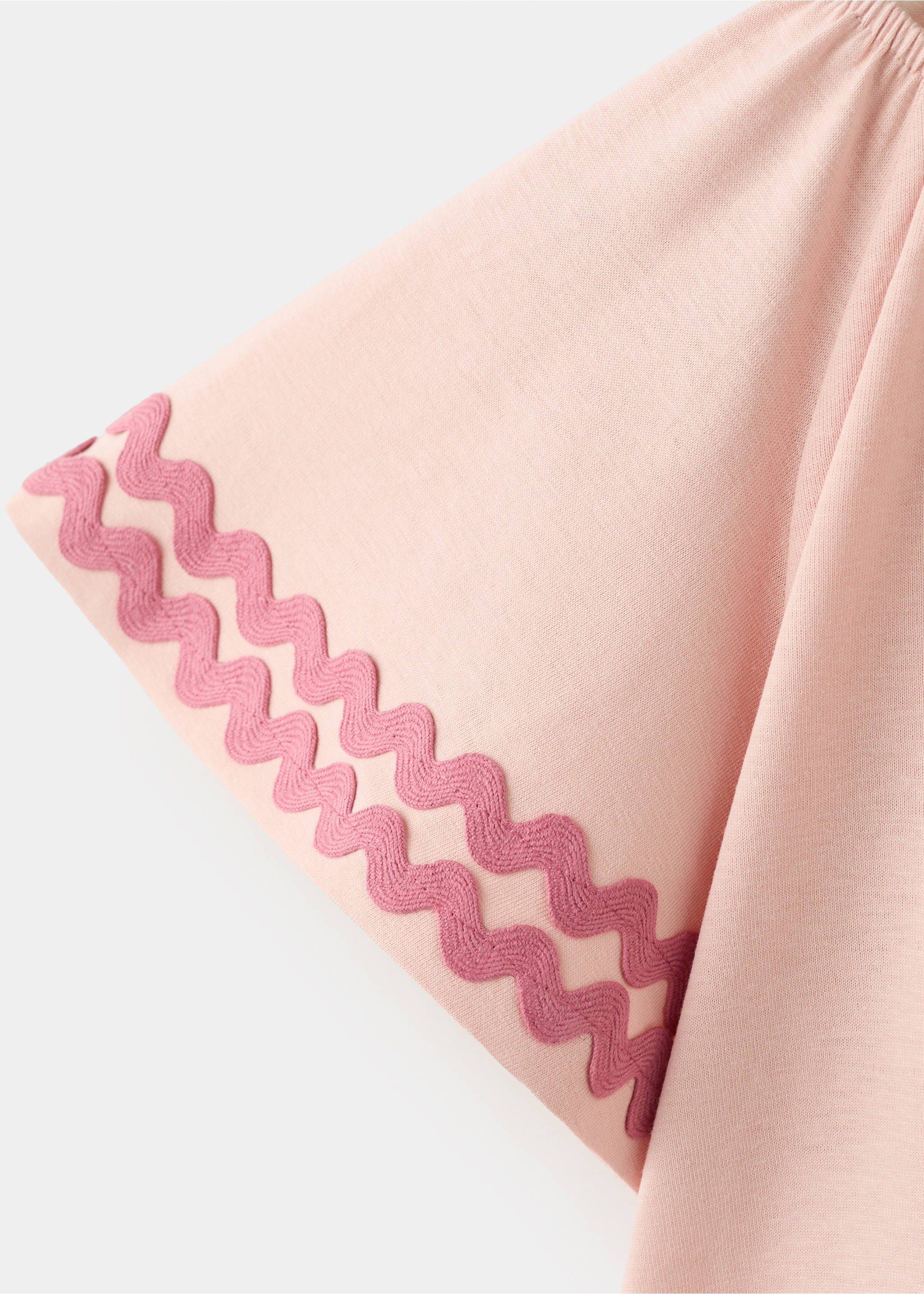 Cotton t-shirt with contrasting trim - Details of the article 8, Pink. Ref: 27056718-00.