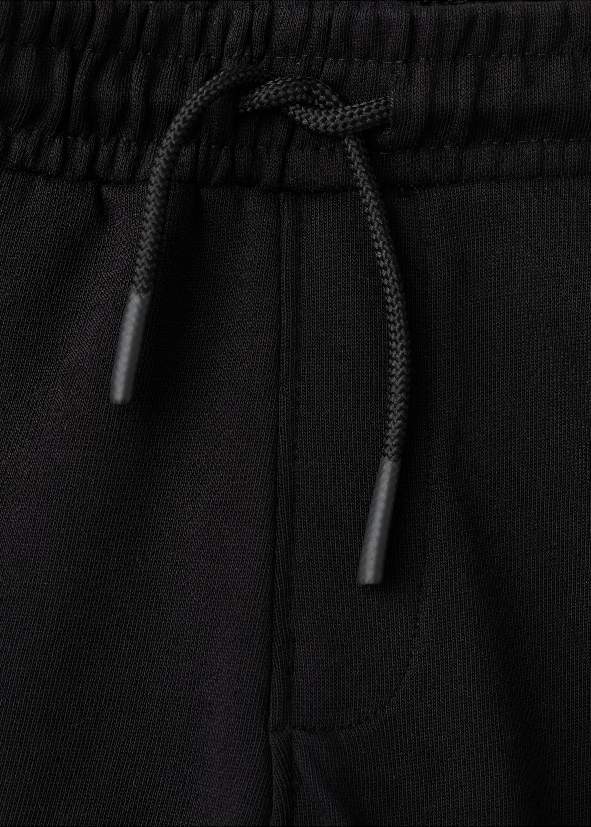 Basic cotton bermuda shorts - Details of the article 8, Black. Ref: 27056728-00.