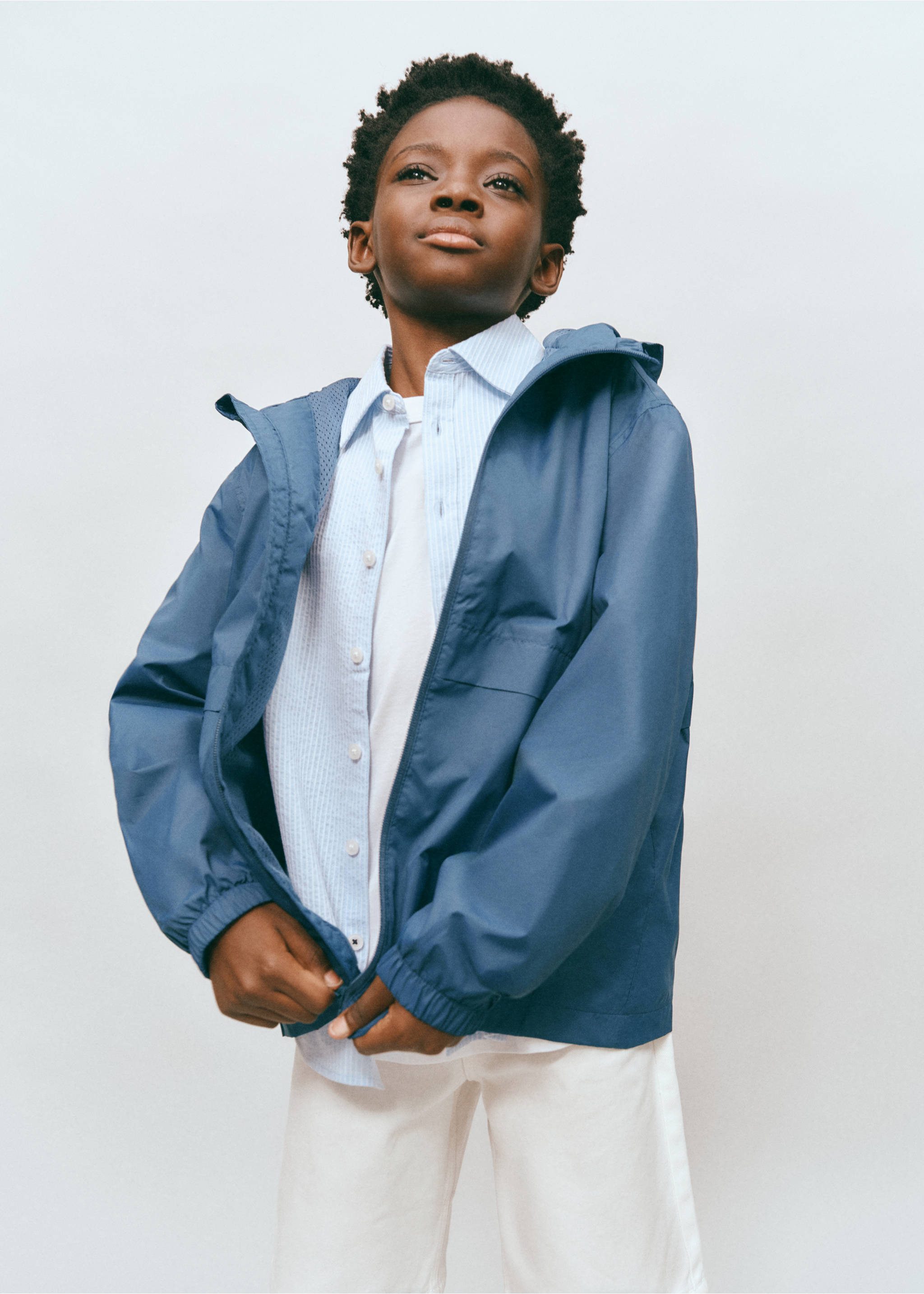 Veste à capuche - Plan moyen, Bleu porcelaine. Ref: 27056730-00.