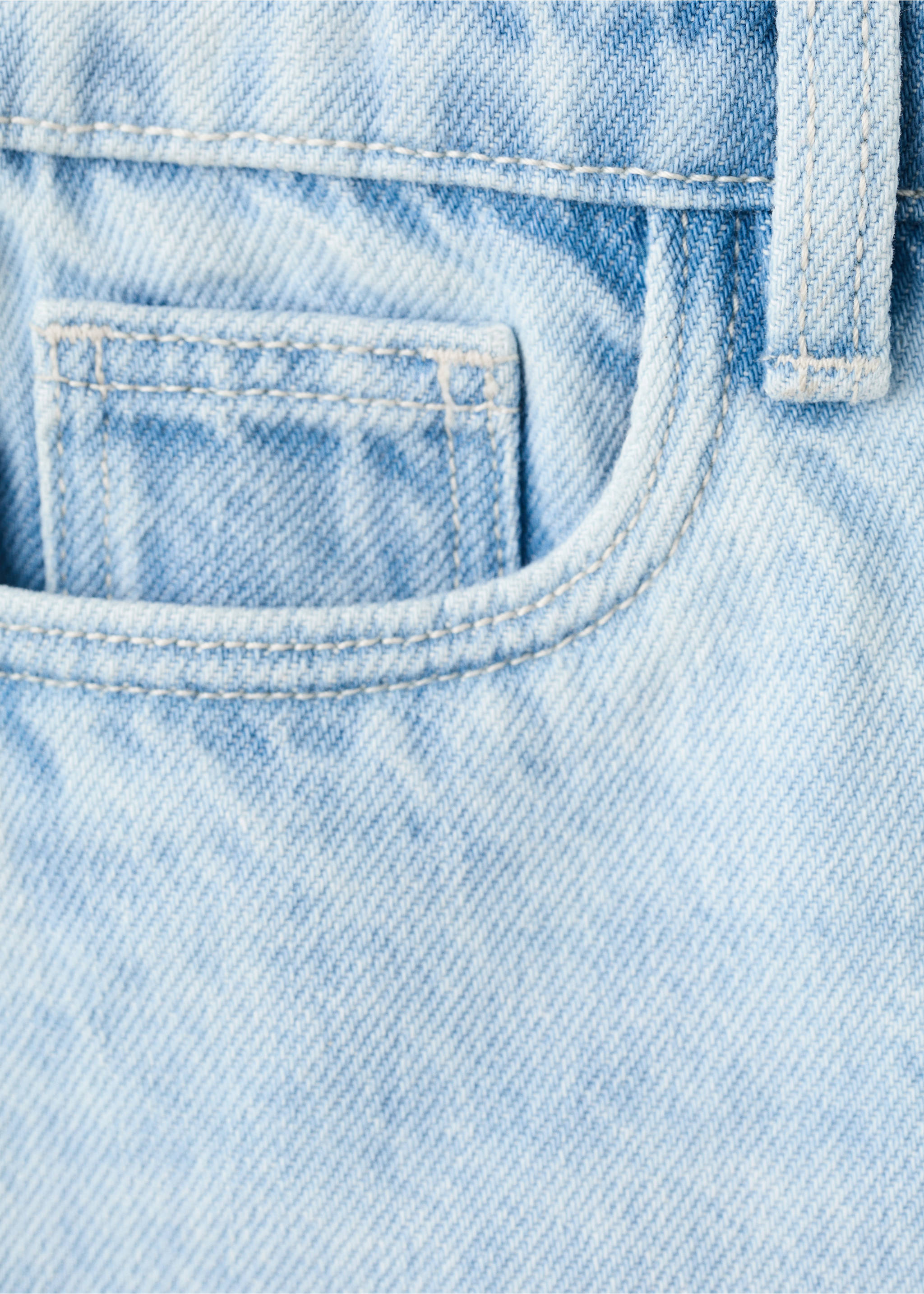 Shorts vaqueros bajo vuelto - Detalle del artículo 0, Azul claro. Ref: 27056737-00.