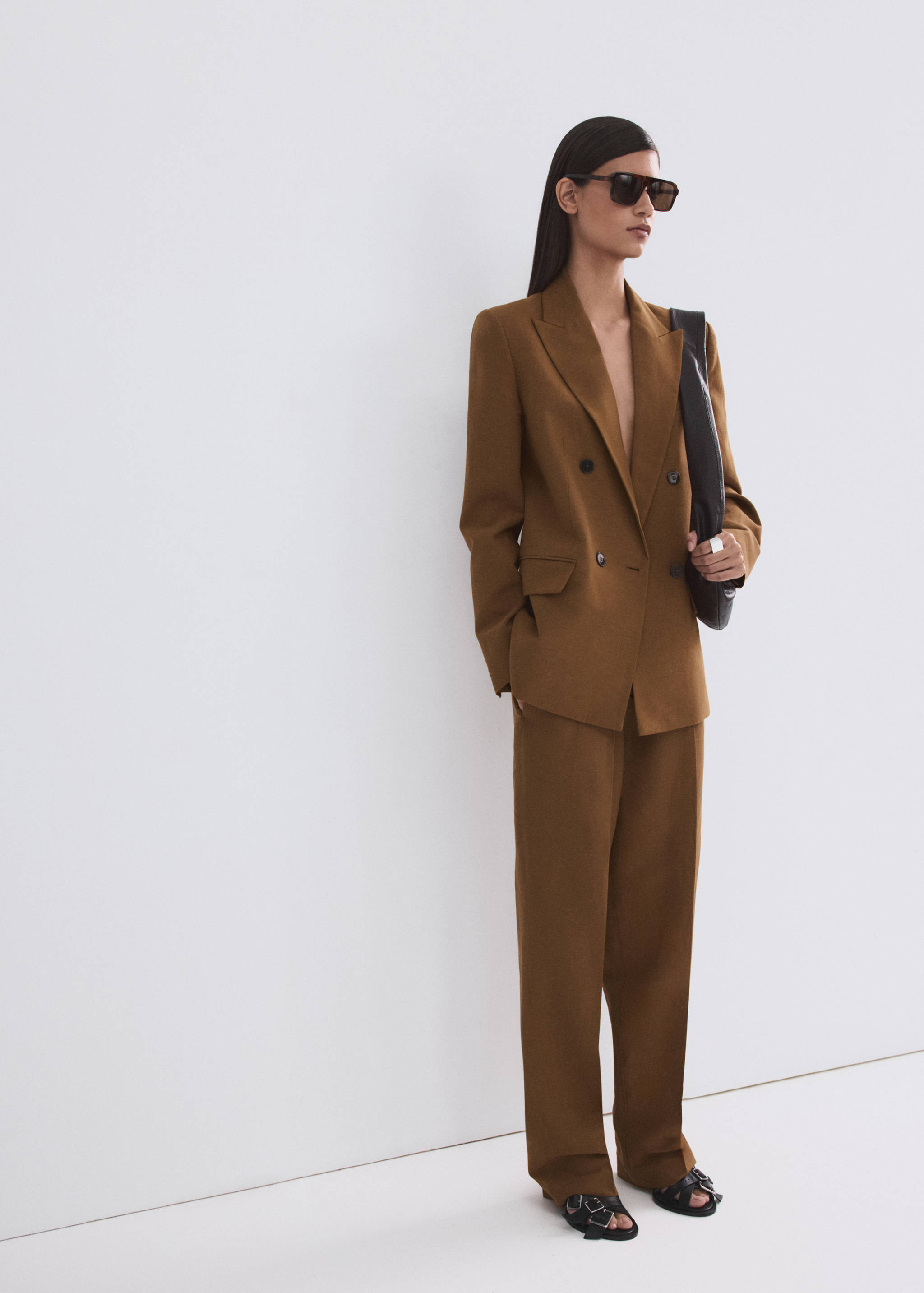 Linen suit trousers with elastic waistband - General plane