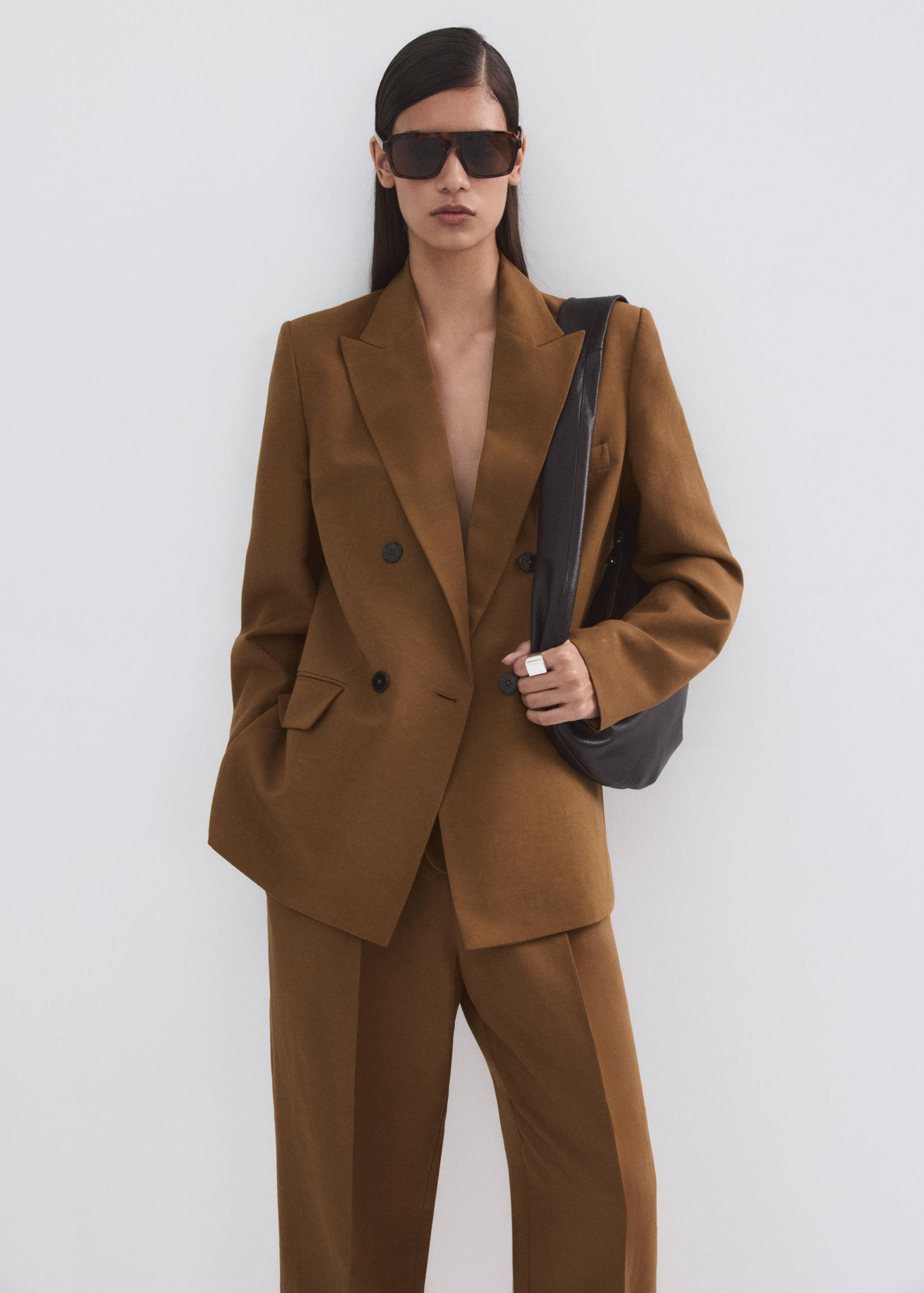 Linen suit trousers with elastic waistband - Details of the article 1