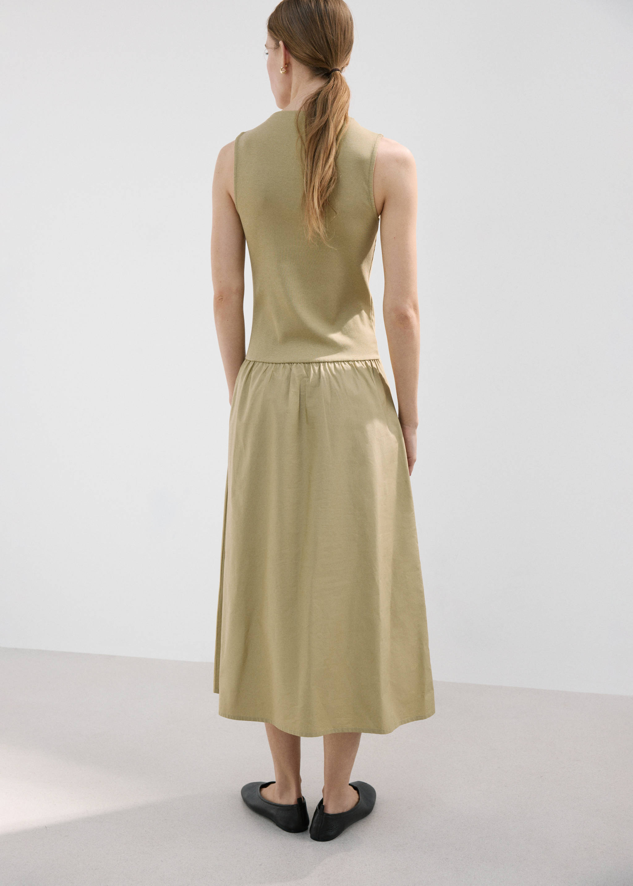 Vestit cos contrast - Revers de l'article