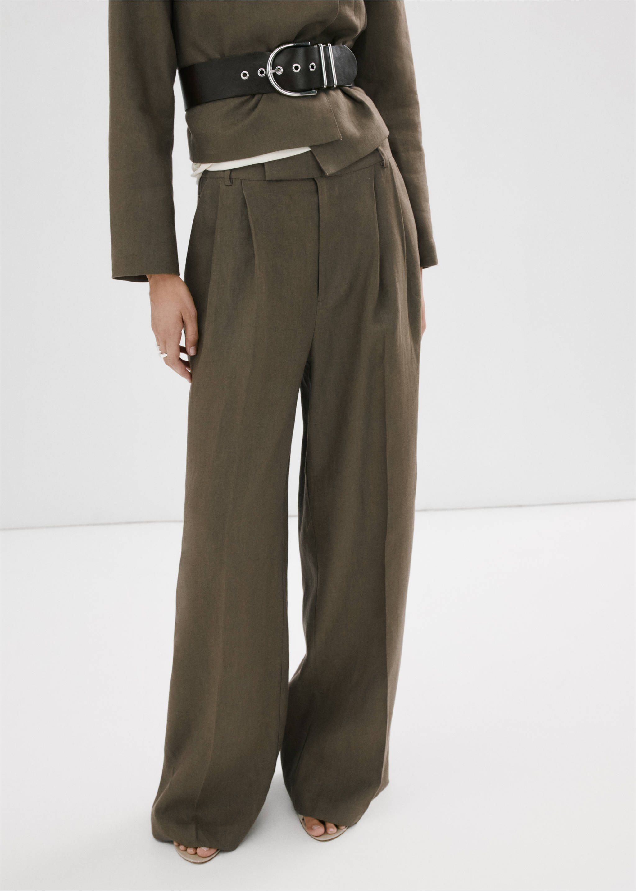 Straight linen-blend trousers - Medium plane, Khaki. Ref: 27057142-00.