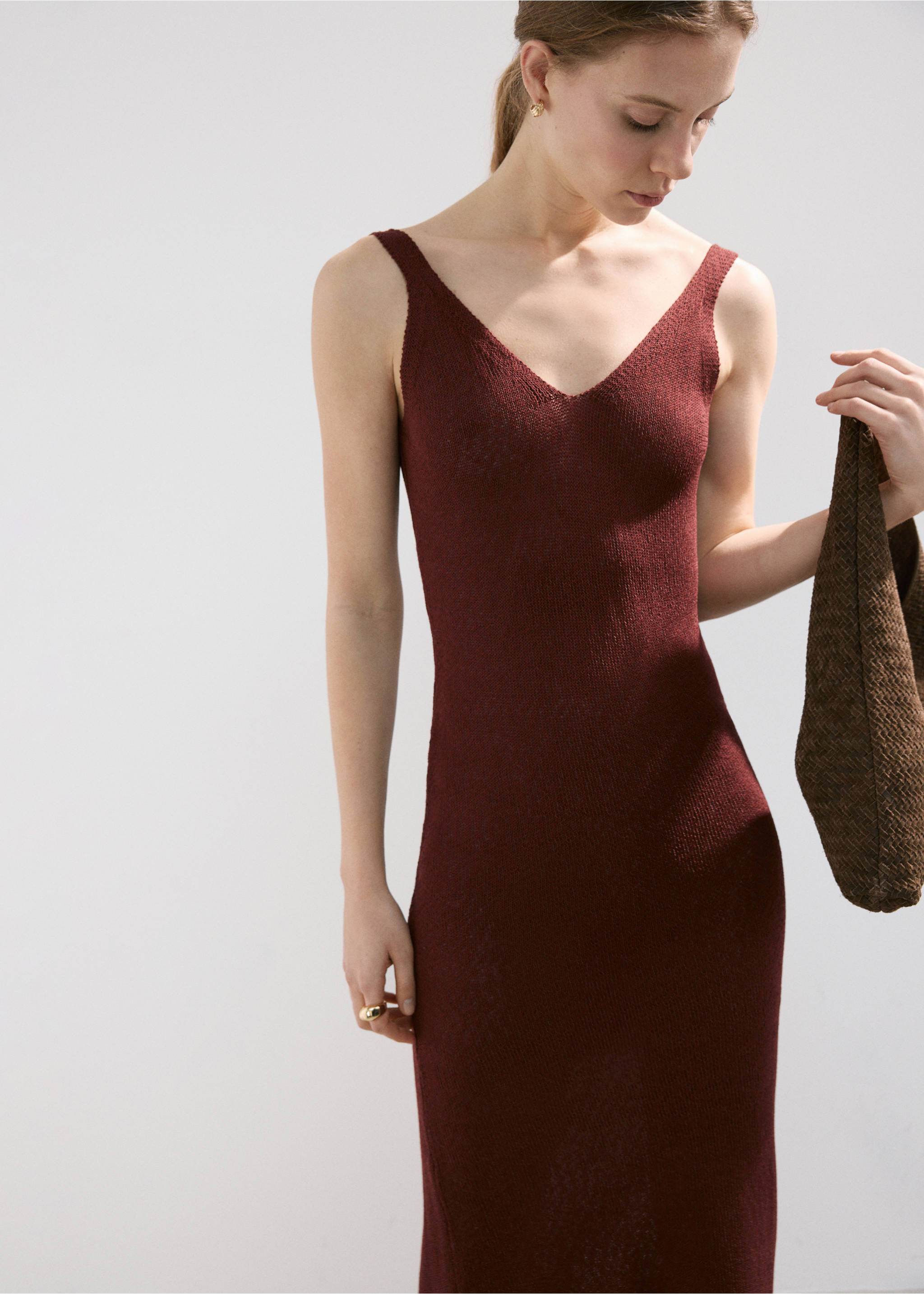 V-neck knitted dress - Medium plane, Burnt Orange. Ref: 27057145-00.