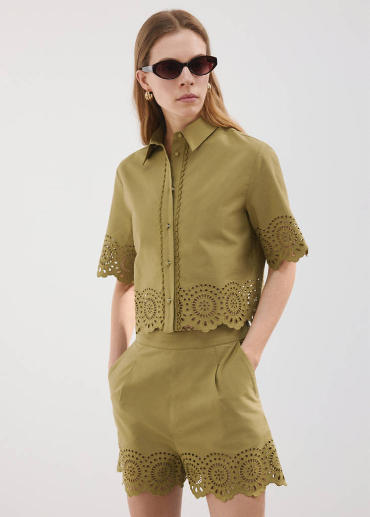 Embroidered shorts with lace accents
