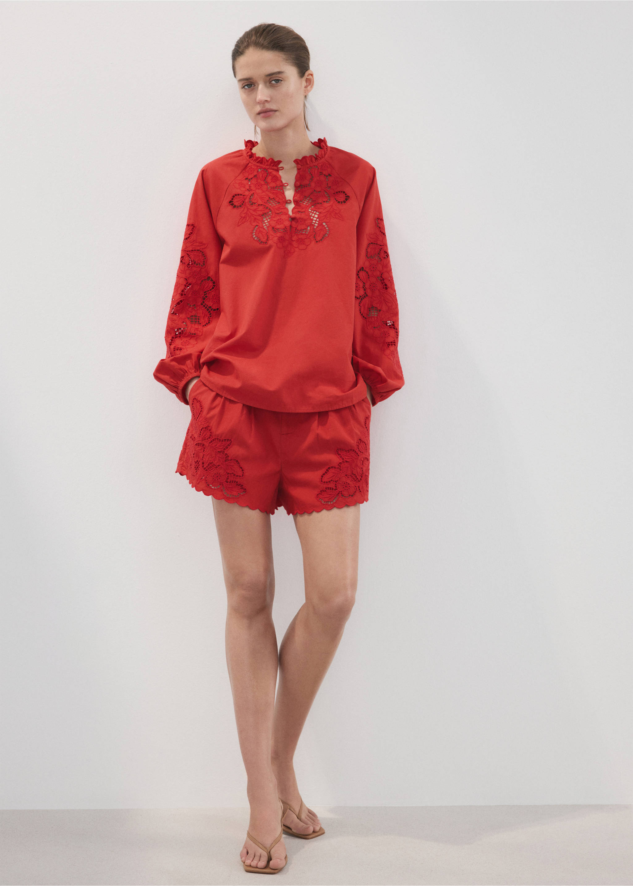 Shorts calados bordados - Plano general, Rojo. Ref: 27057147-00.