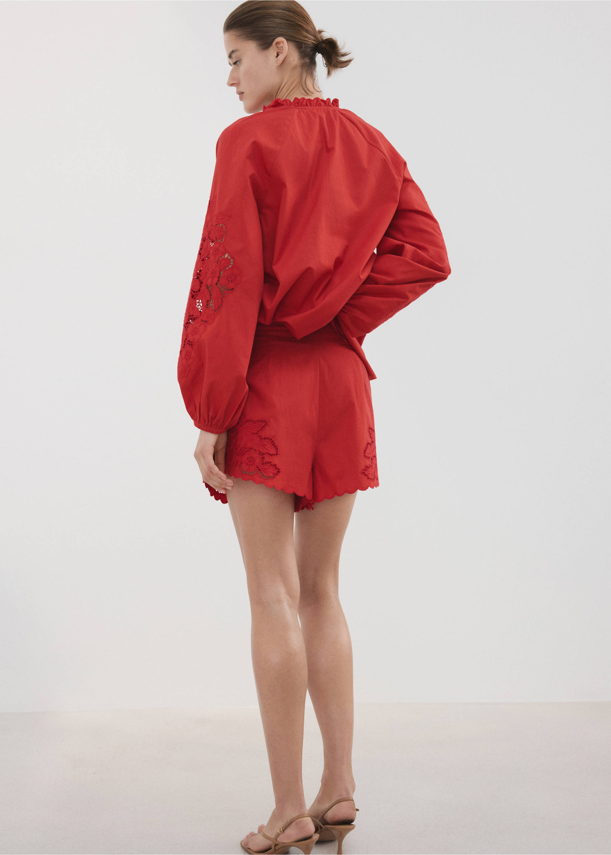 Shorts calados bordados - Reverso del artículo, Rojo. Ref: 27057147-00.