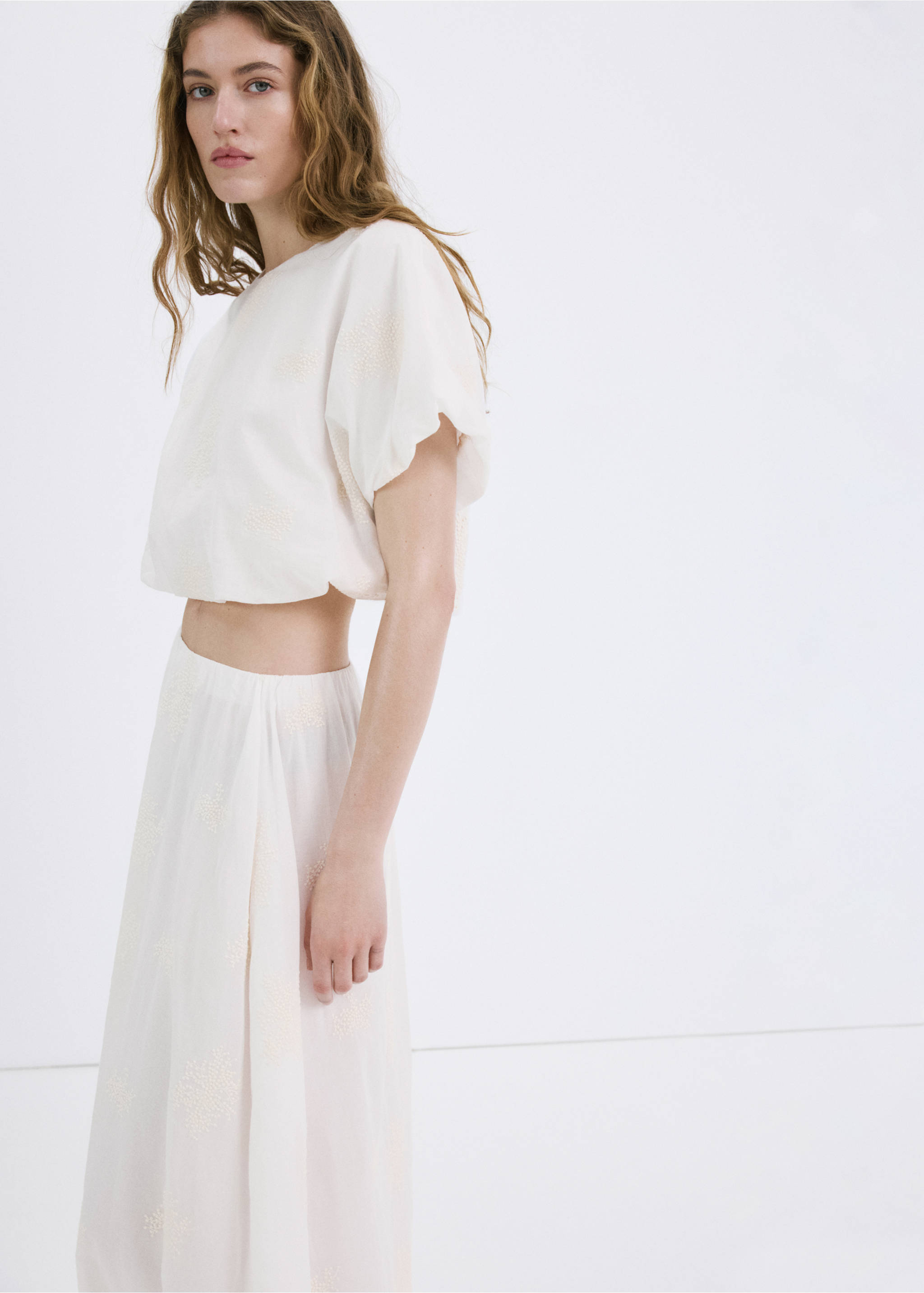 Cotton skirt with embroidery details - Details of the article 1, Ecru. Ref: 27057148-00.