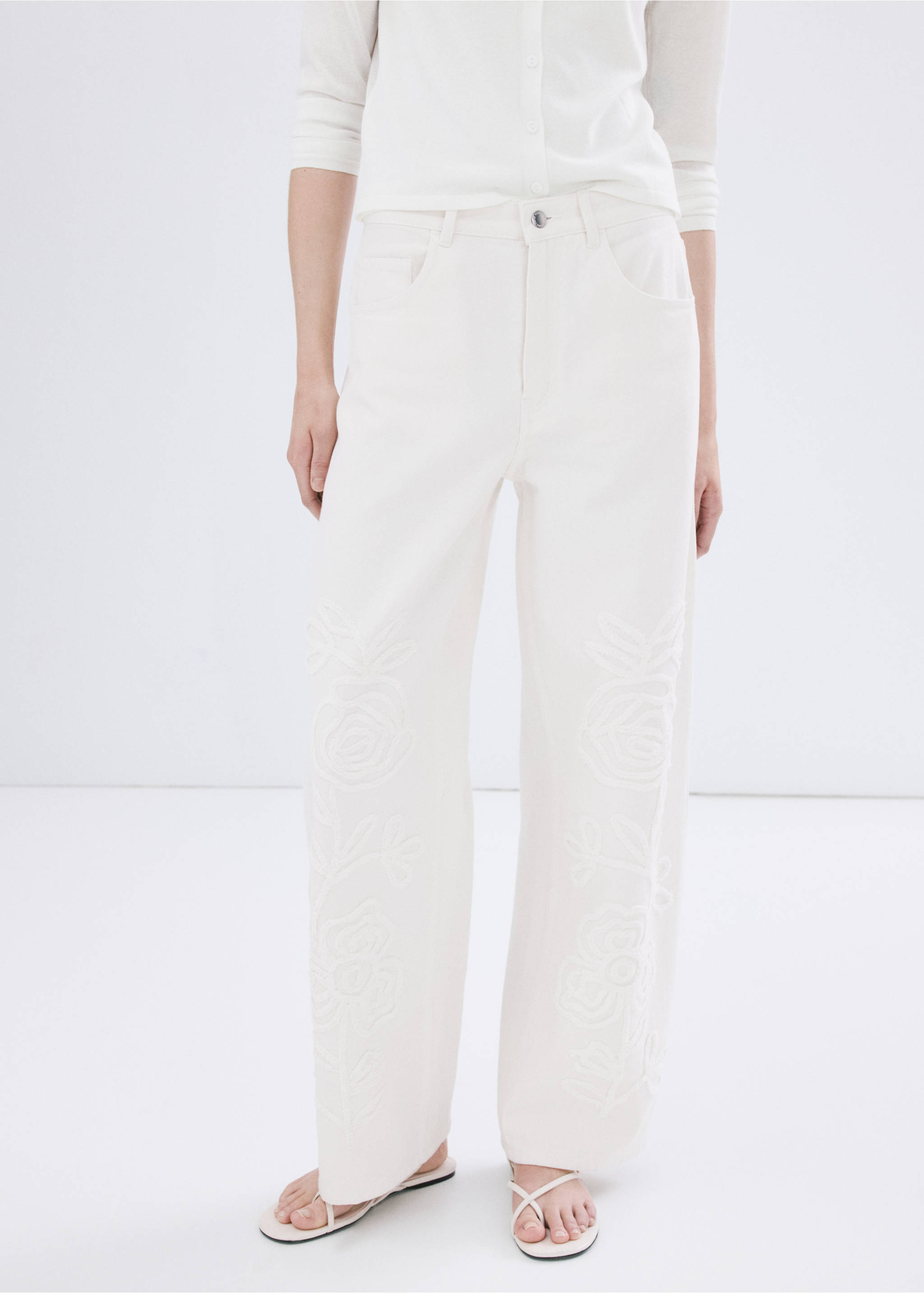 Wide leg jeans with floral embroidery - Medium plane, Off White. Ref: 27057151-00.