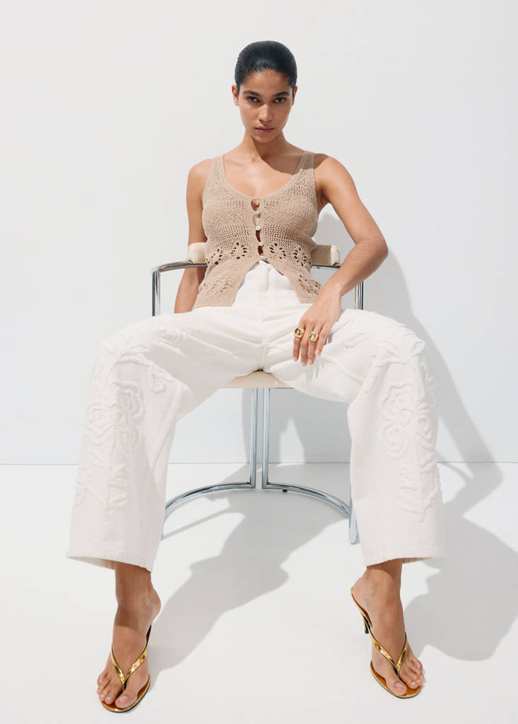 Wide leg jeans with floral embroidery — Off White