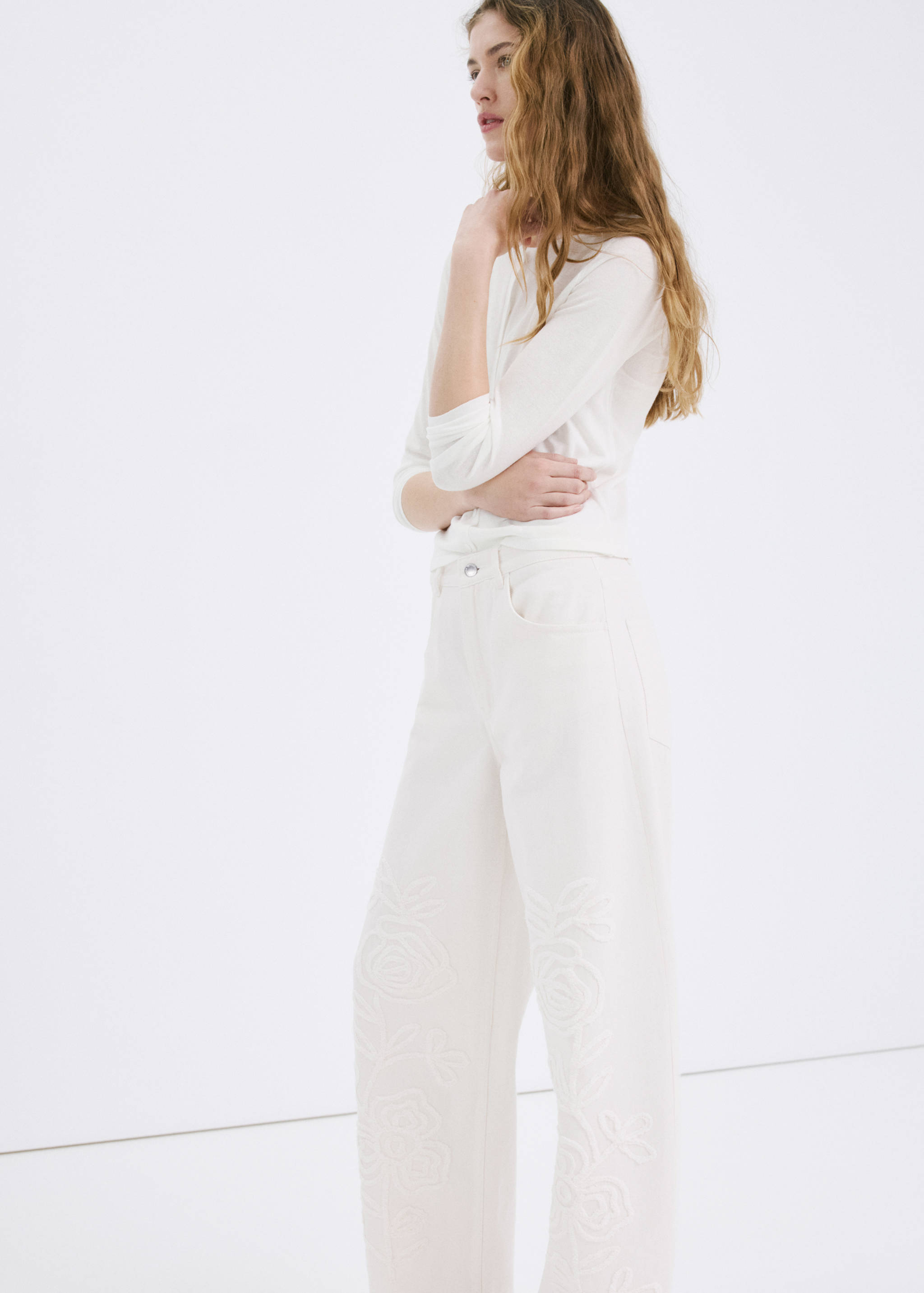 Wide leg jeans with floral embroidery - Details of the article 6