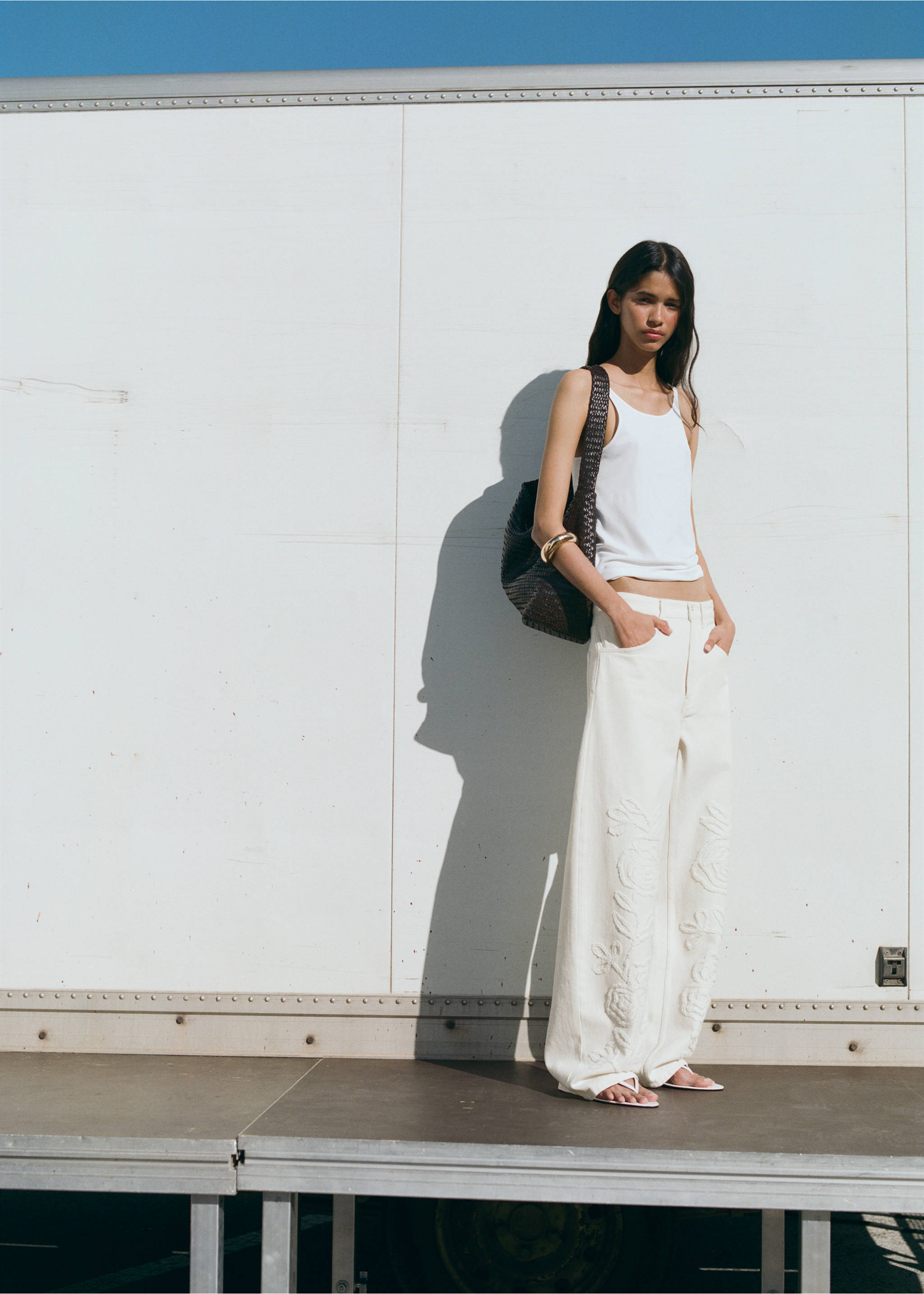 Wide leg jeans with floral embroidery - General plane, Off White. Ref: 27057151-01.
