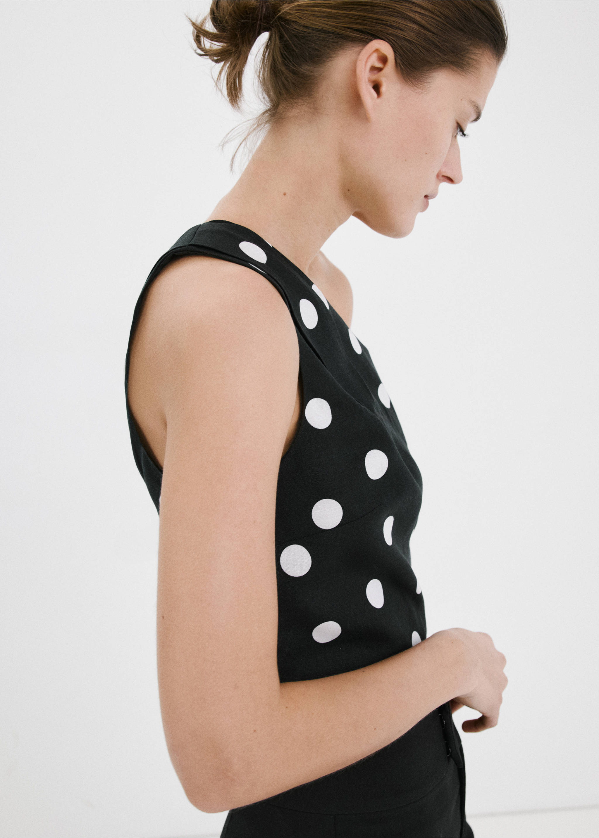 Asymmetric polka dot top - Details of the article 2, Black. Ref: 27057153-00.