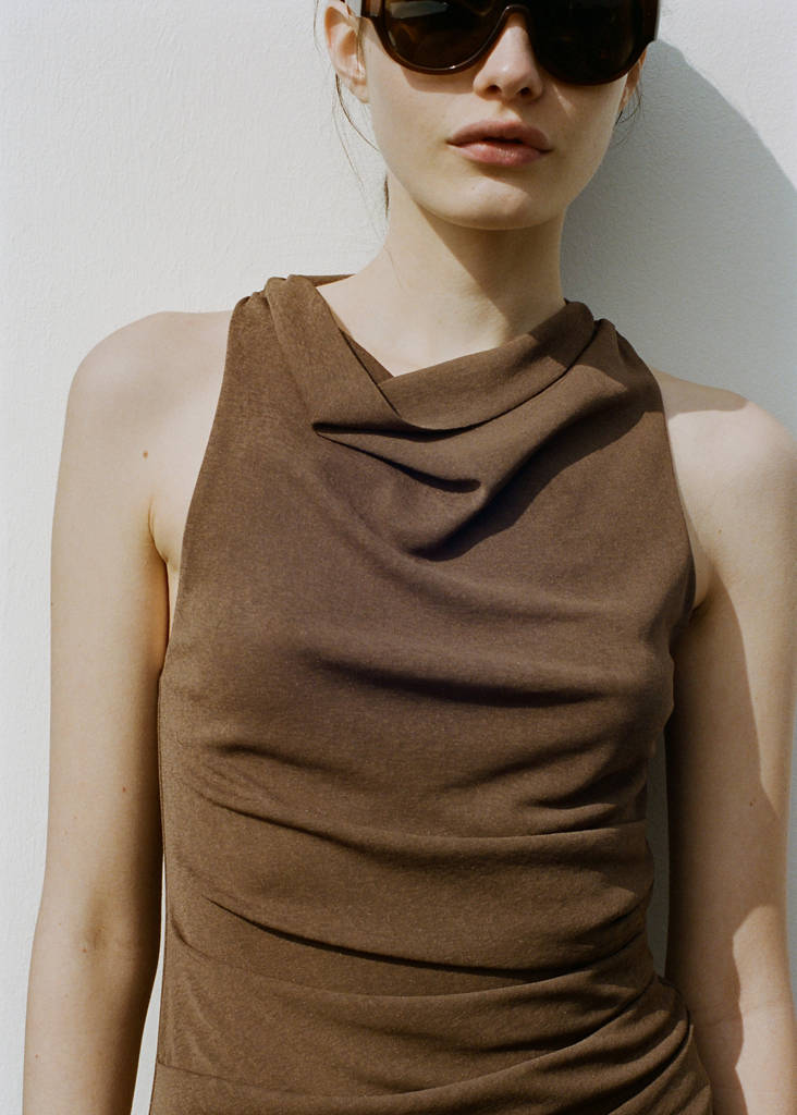 Ruched dress with draped neckline — Brown