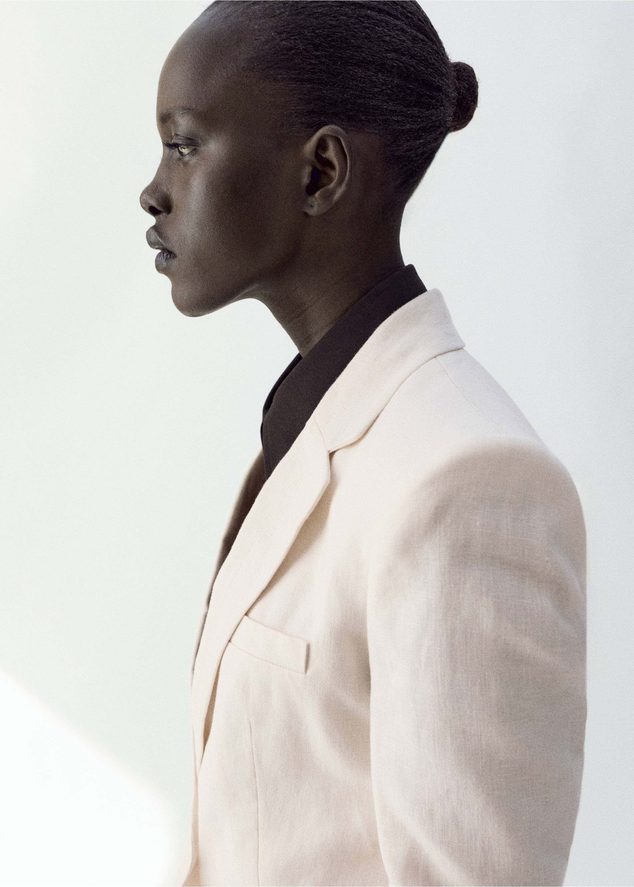 Linen suit jacket - Details of the article 1, Ecru. Ref: 27057156-00.