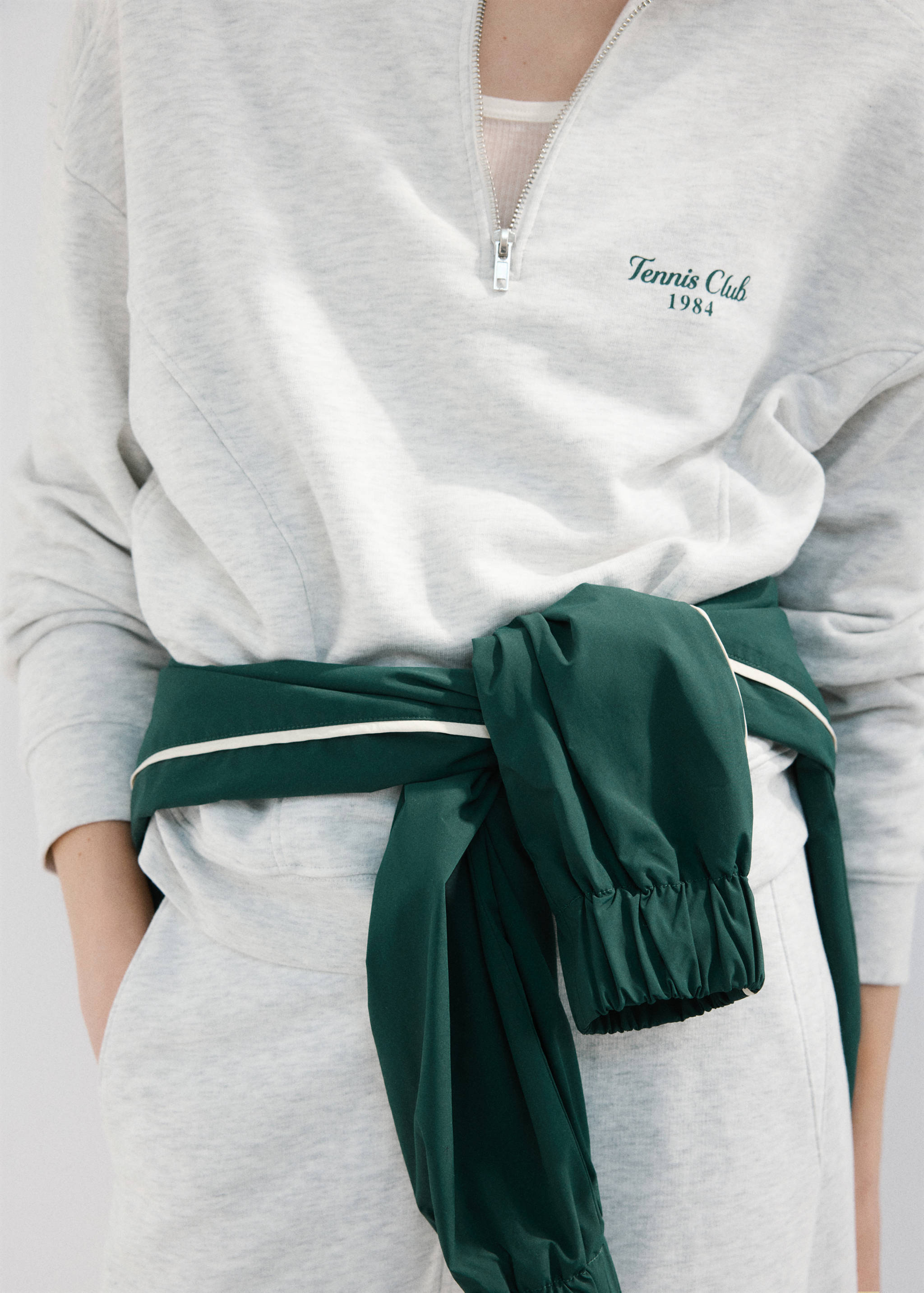 Turtleneck sweatshirt with zip - Details of the article 6