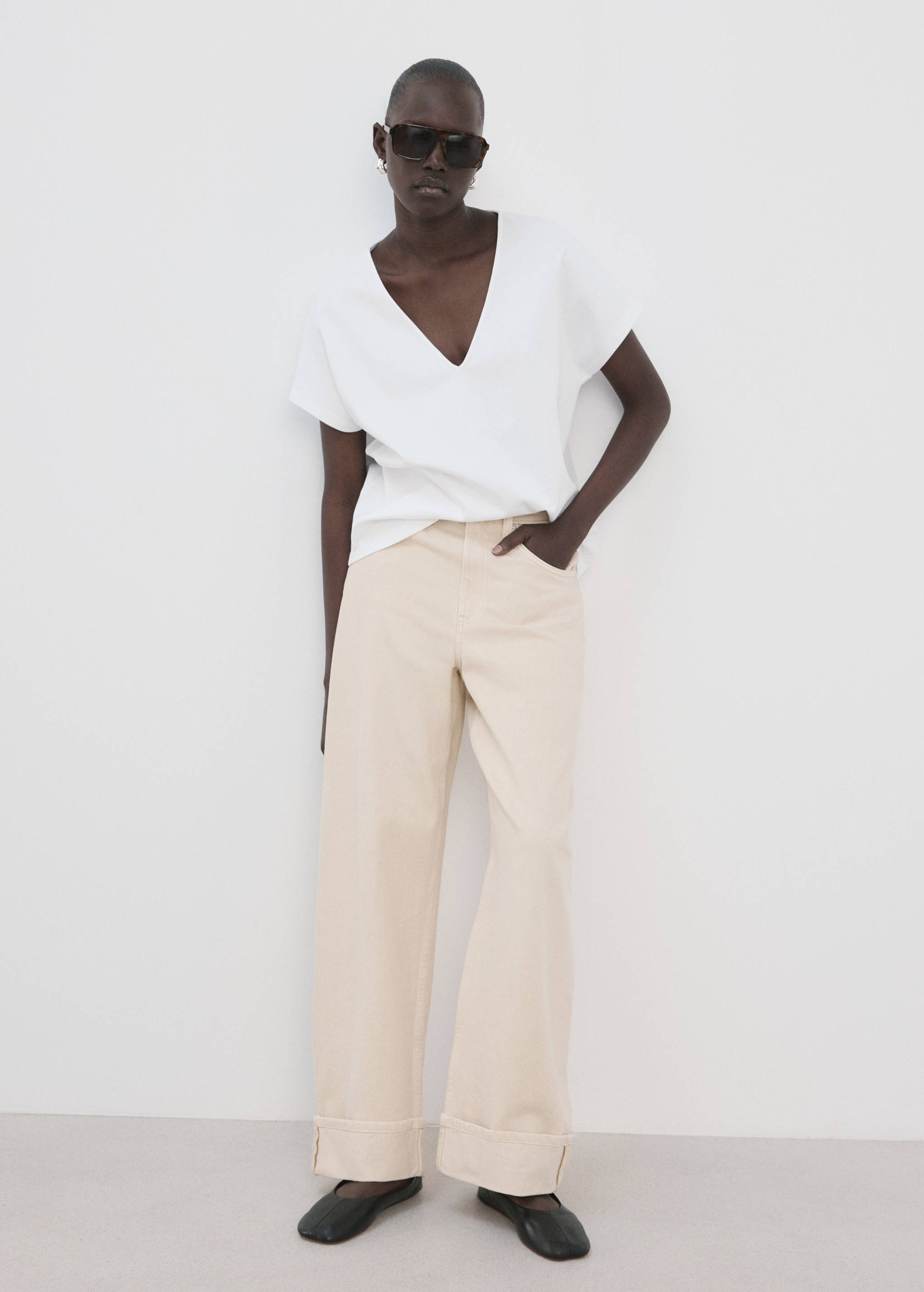 V-neck cotton T-shirt - General plane