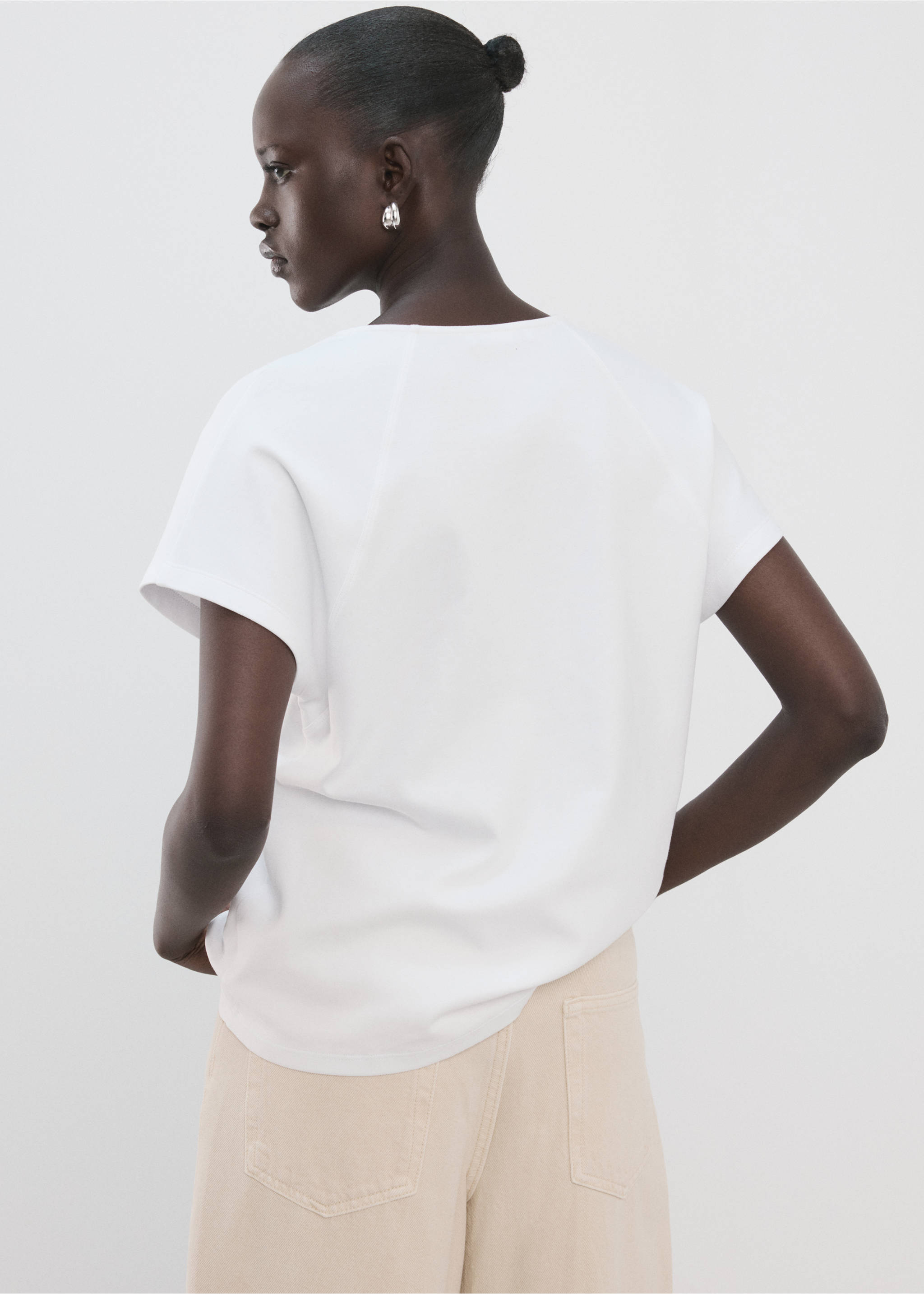 Tricou bumbac cu decolteu în V - Spatele articolului, Alb. Ref: 27057164-00.