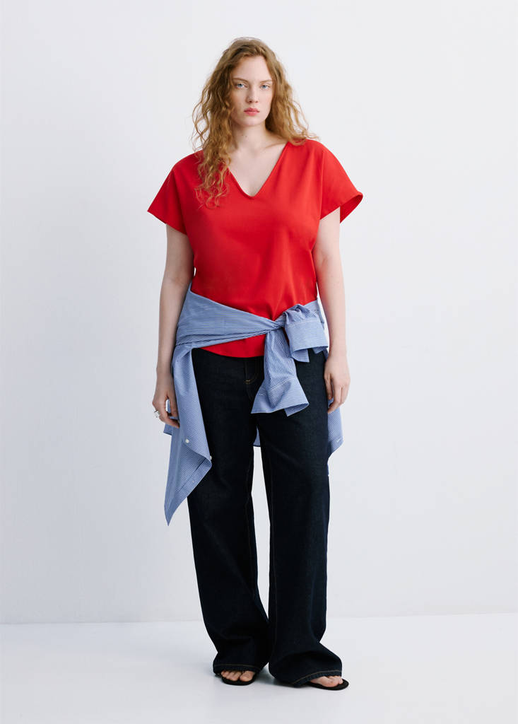 V-neck cotton T-shirt — Red