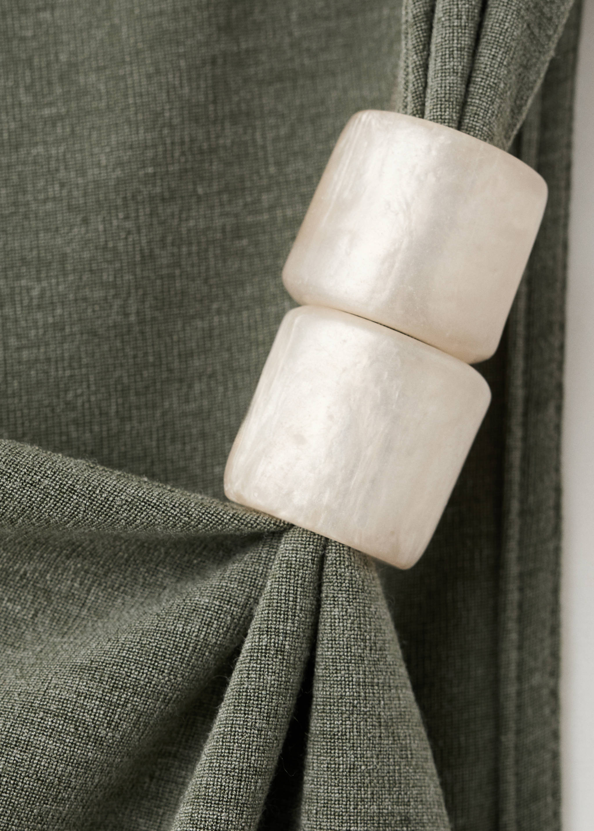 Fitted dress with metal detail - Details of the article 8