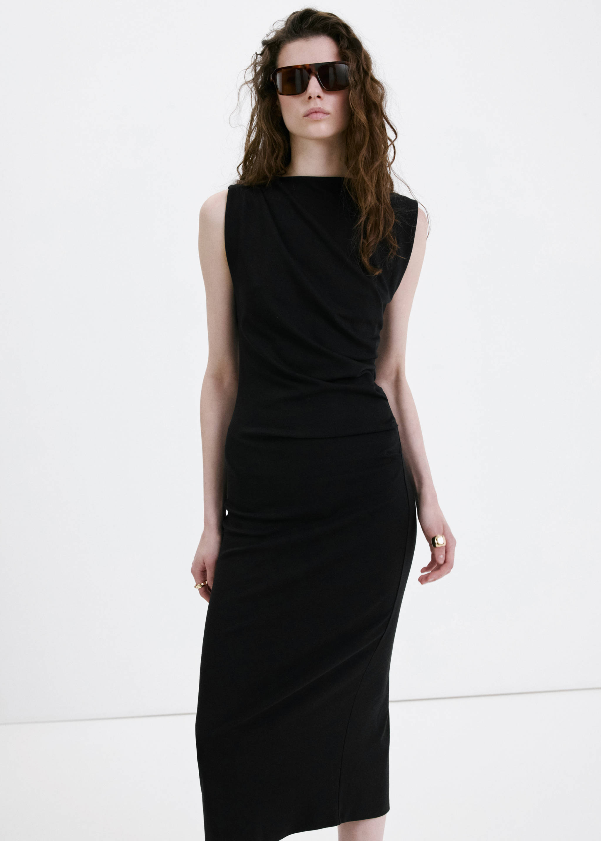 Vestit nit drapejat - Detall de l'article 1