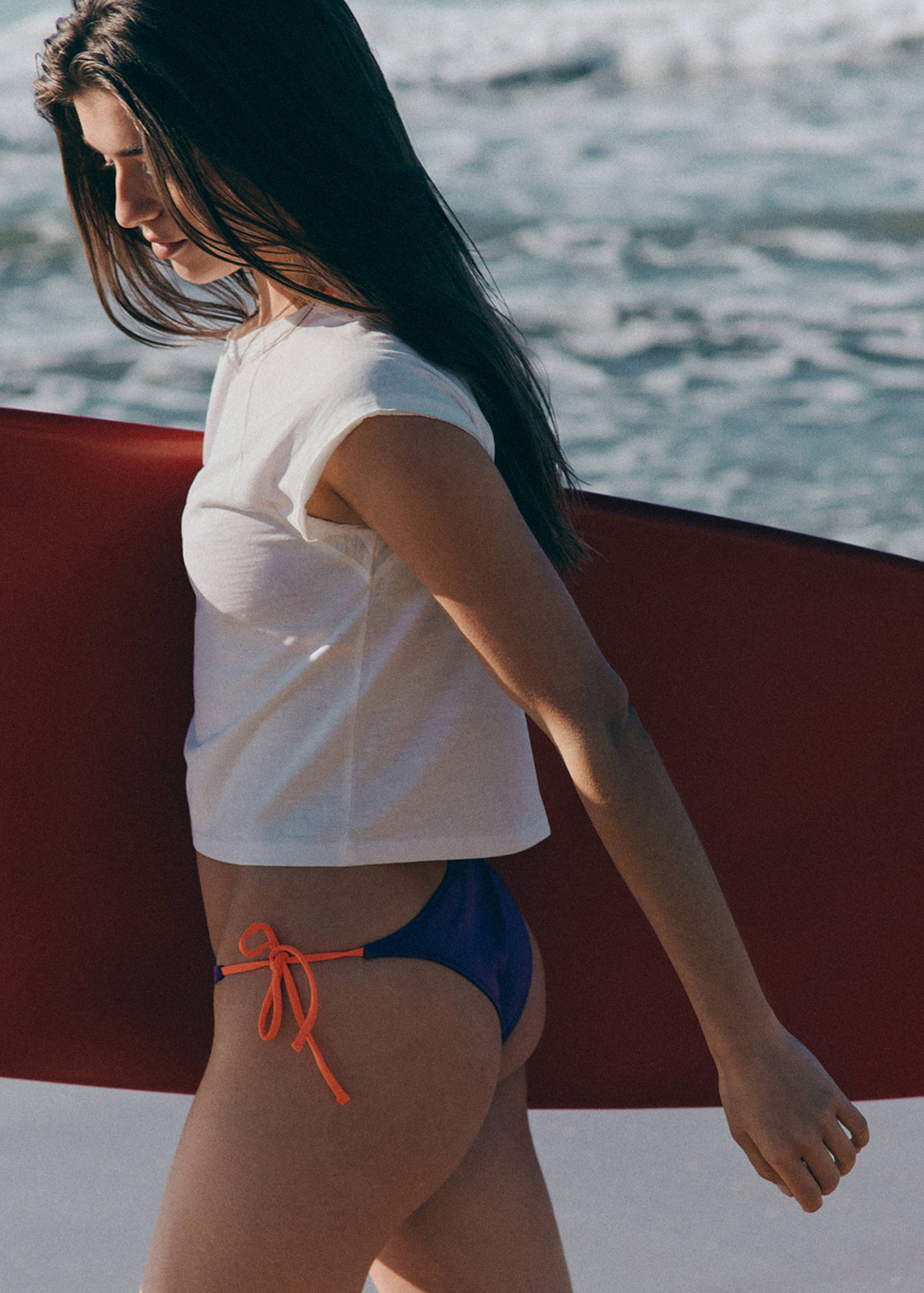 Двоколірне бікіні з плавками середньої посадки - Детальніше про товар 1