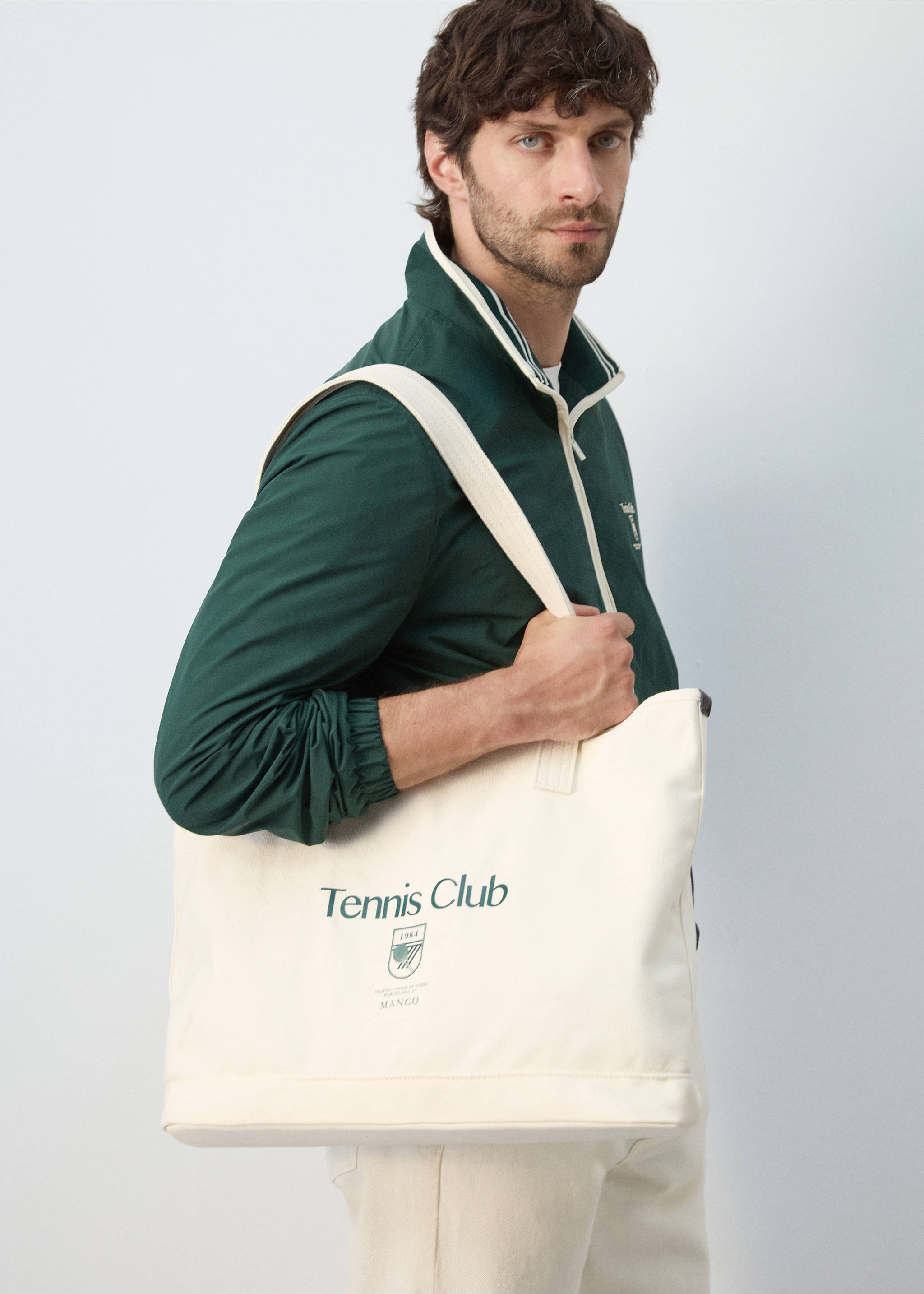 Tote bag with text print - Details of the article 9, White. Ref: 27057785-00.