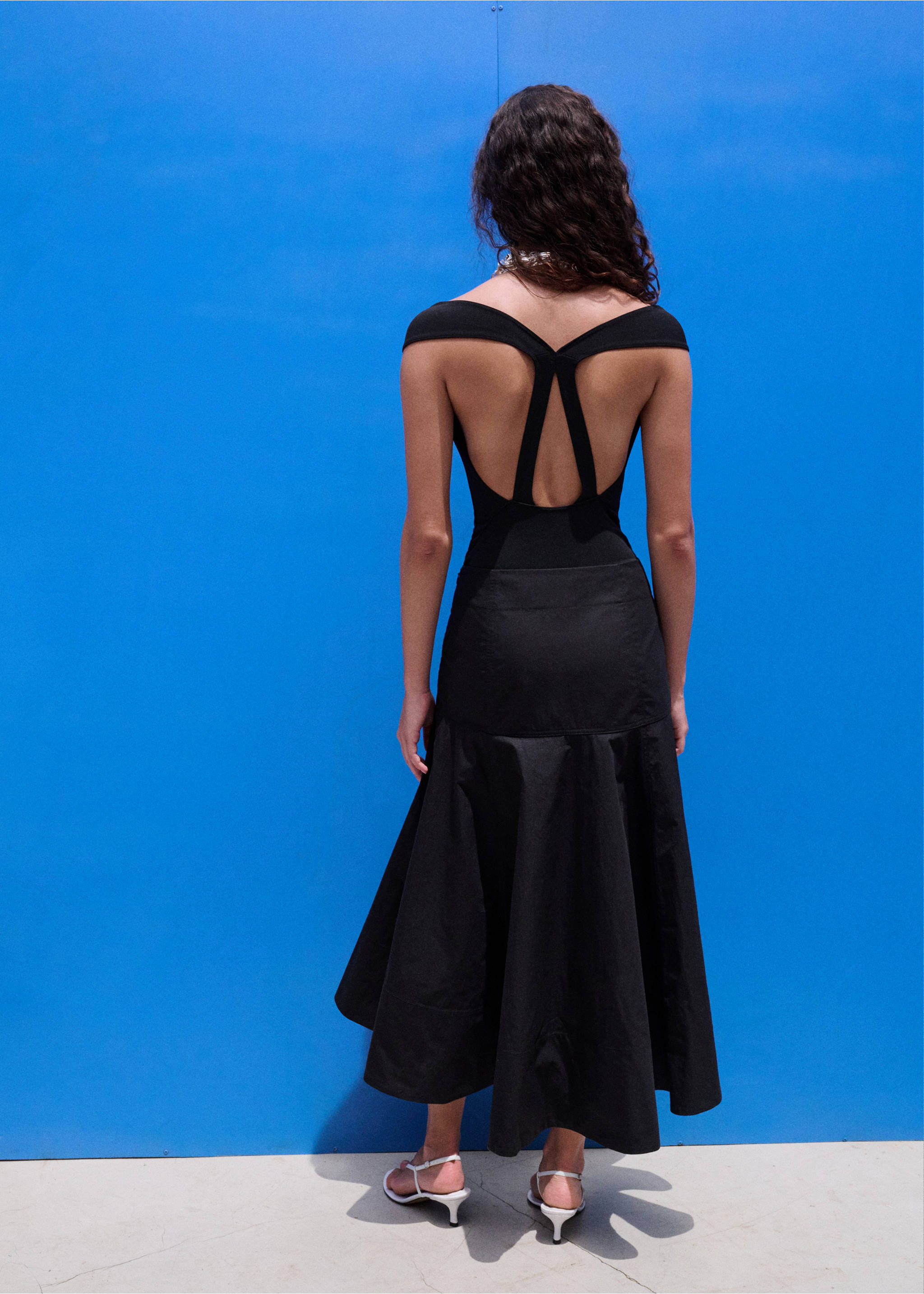 A-line skirt with seams - Reverse of the article, Black. Ref: 27057800-00.