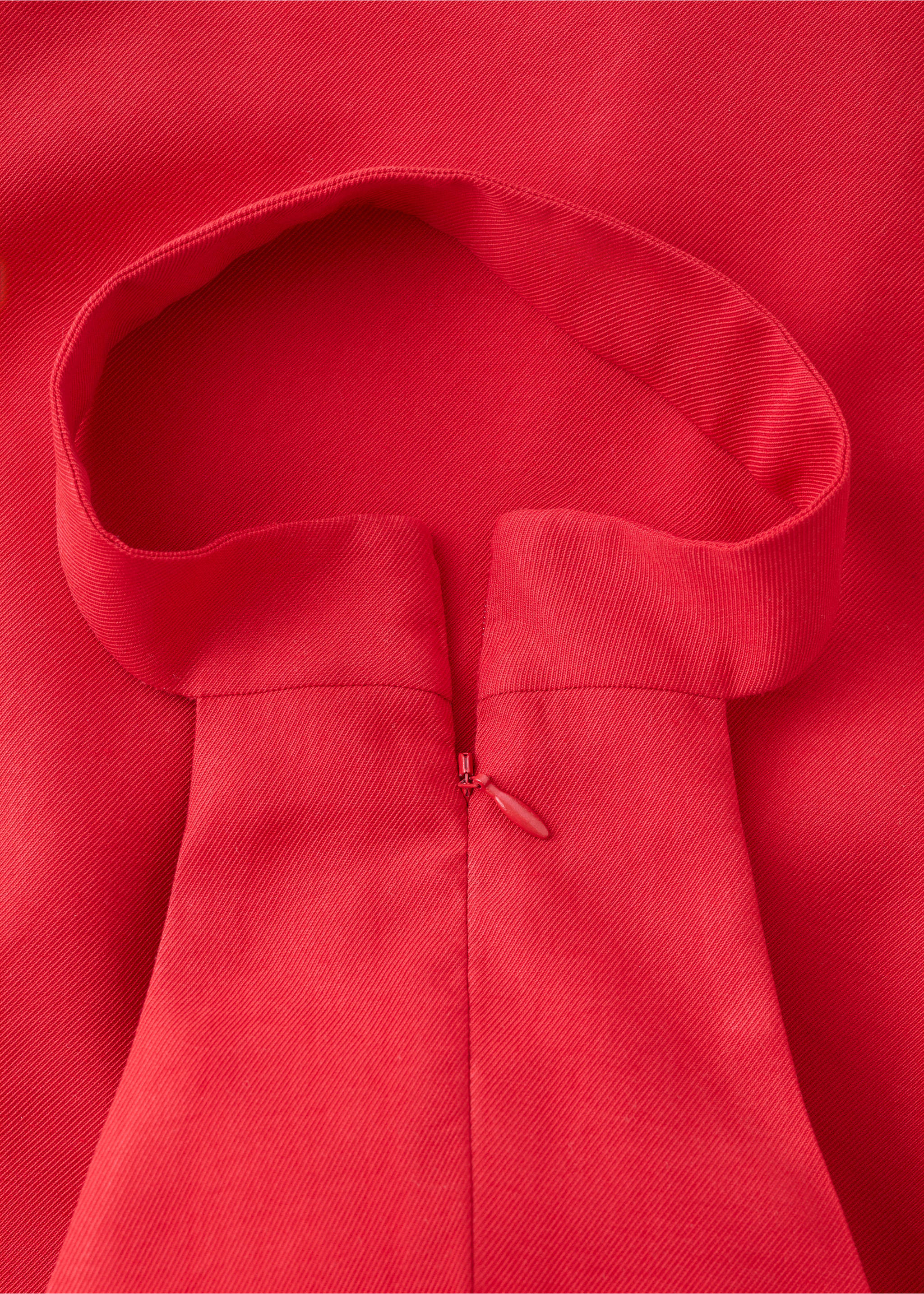 Lyocell strap neck top - Details of the article 8, Red. Ref: 27057802-00.