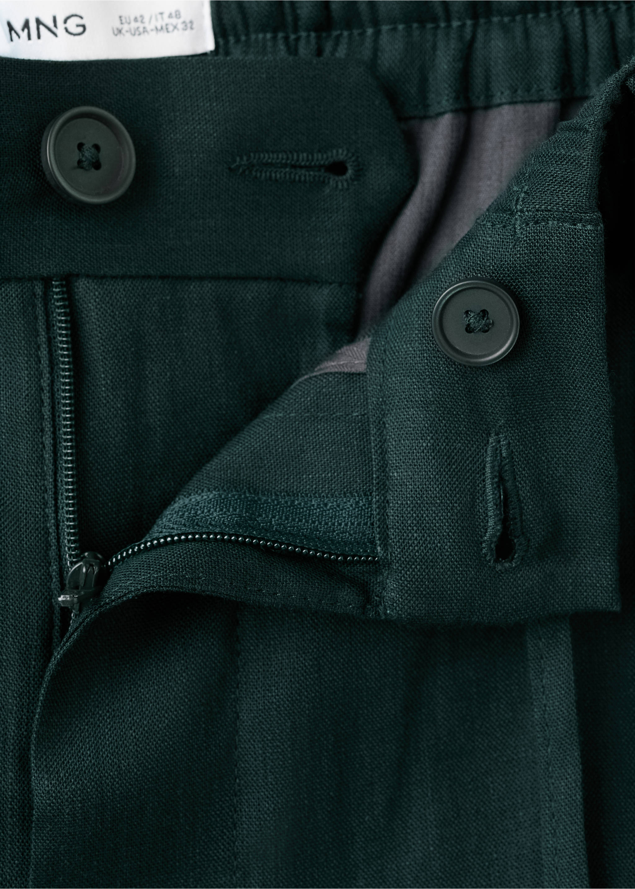 Slim-fit linen bermuda shorts - Details of the article 8, Dark Green. Ref: 27057896-00.