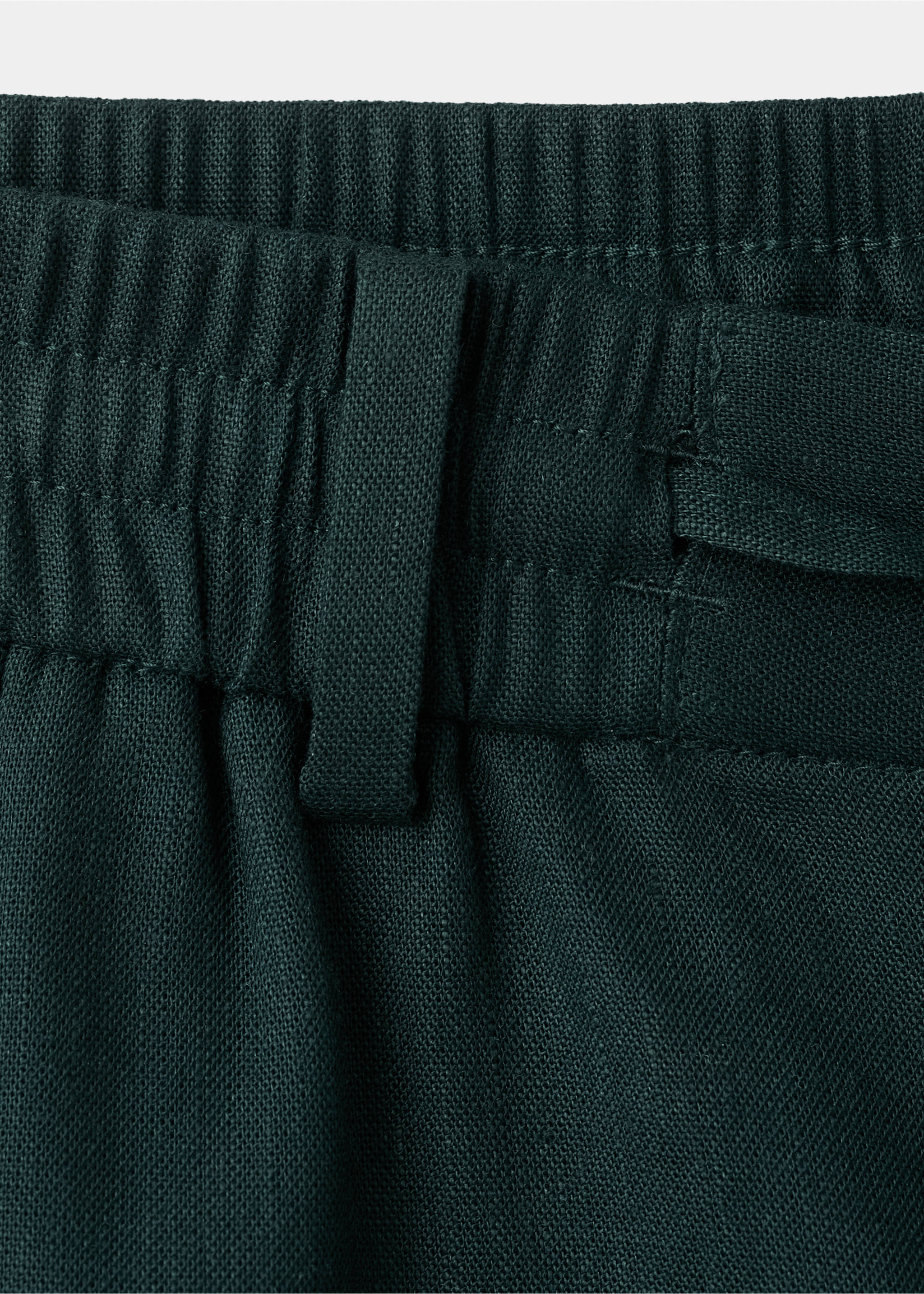 Slim-fit linen bermuda shorts - Details of the article 0, Dark Green. Ref: 27057896-00.