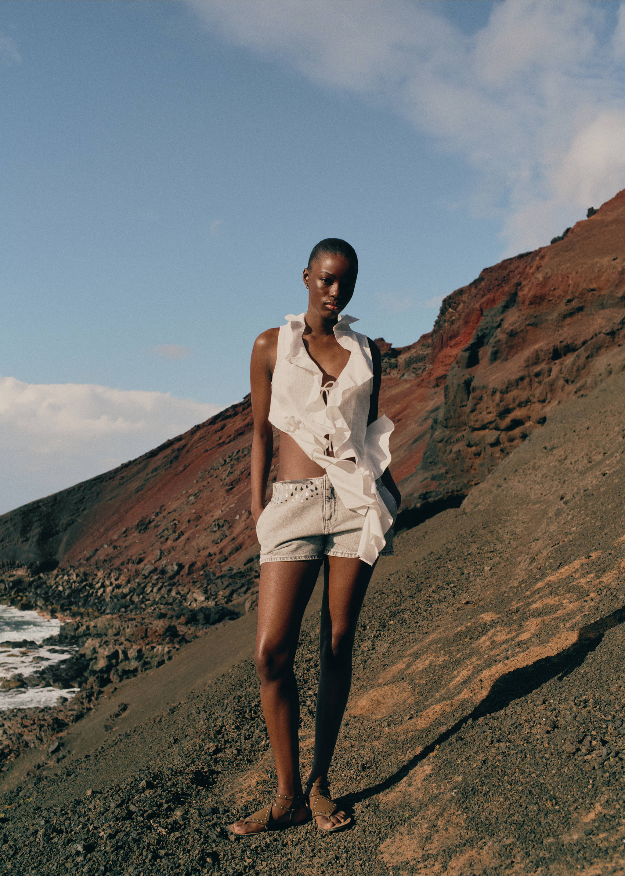 Ruffled top - Details of the article 5, Off White. Ref: 27057901-00.